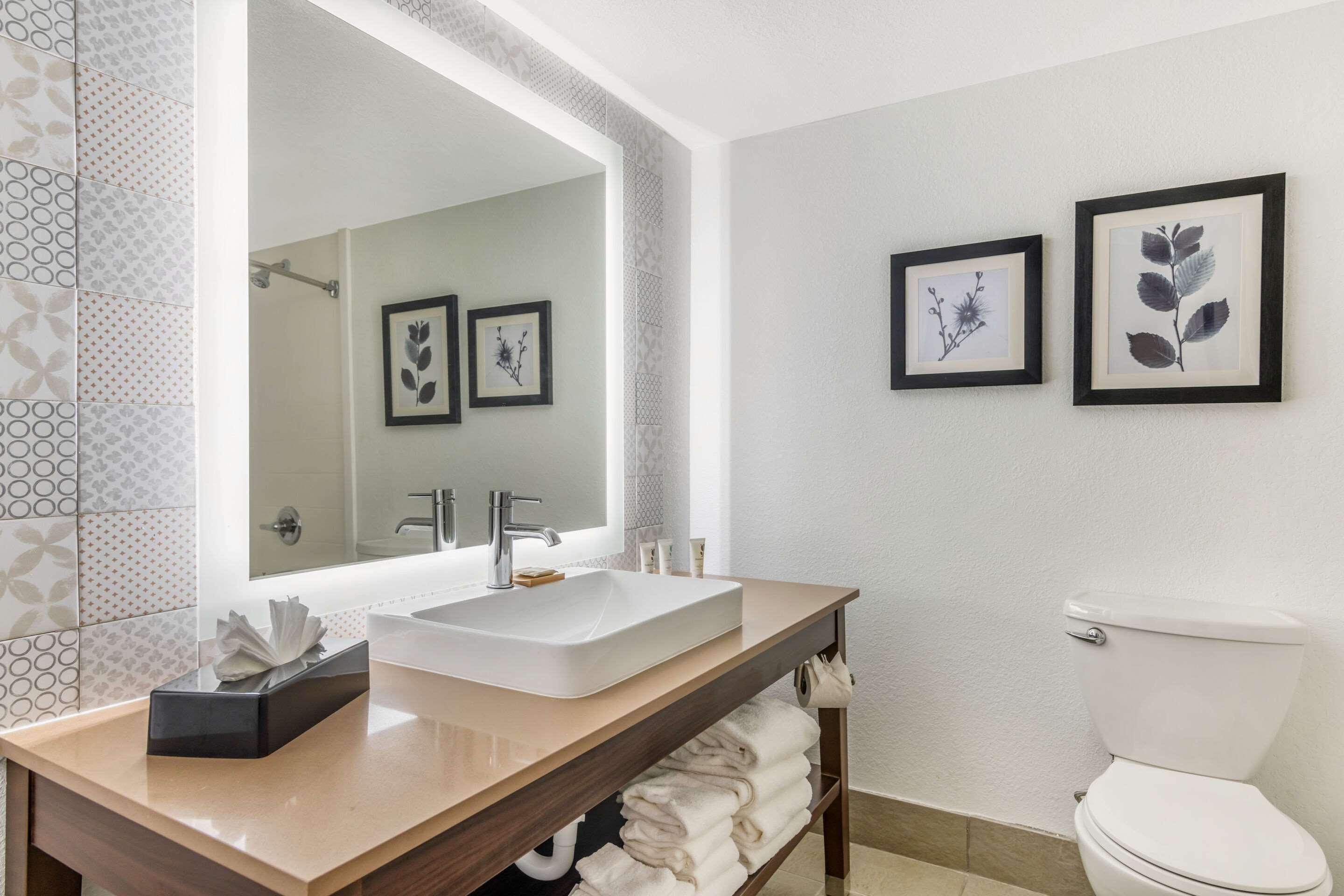 Suite Two Queen Beds