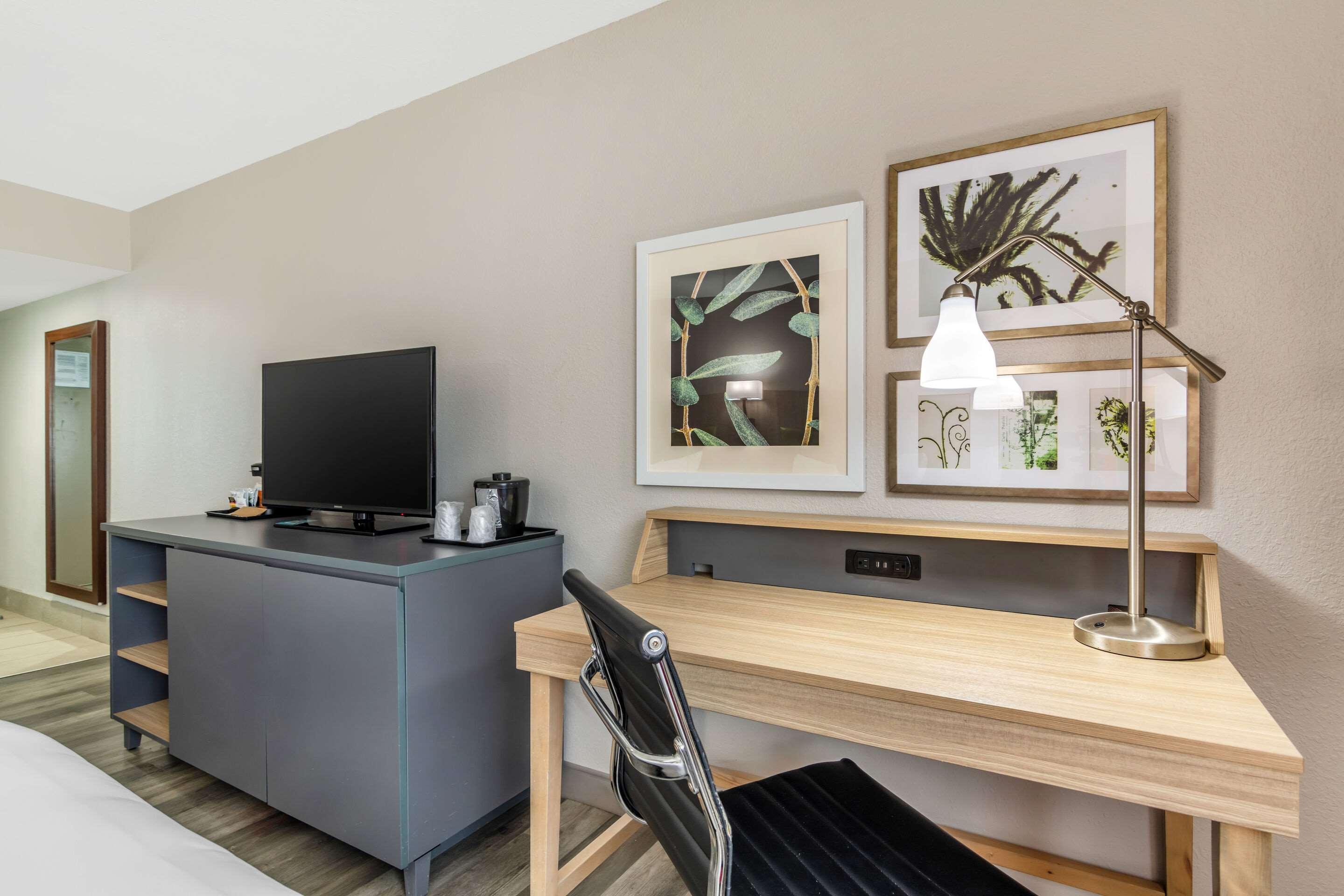 Room Two Queen Beds