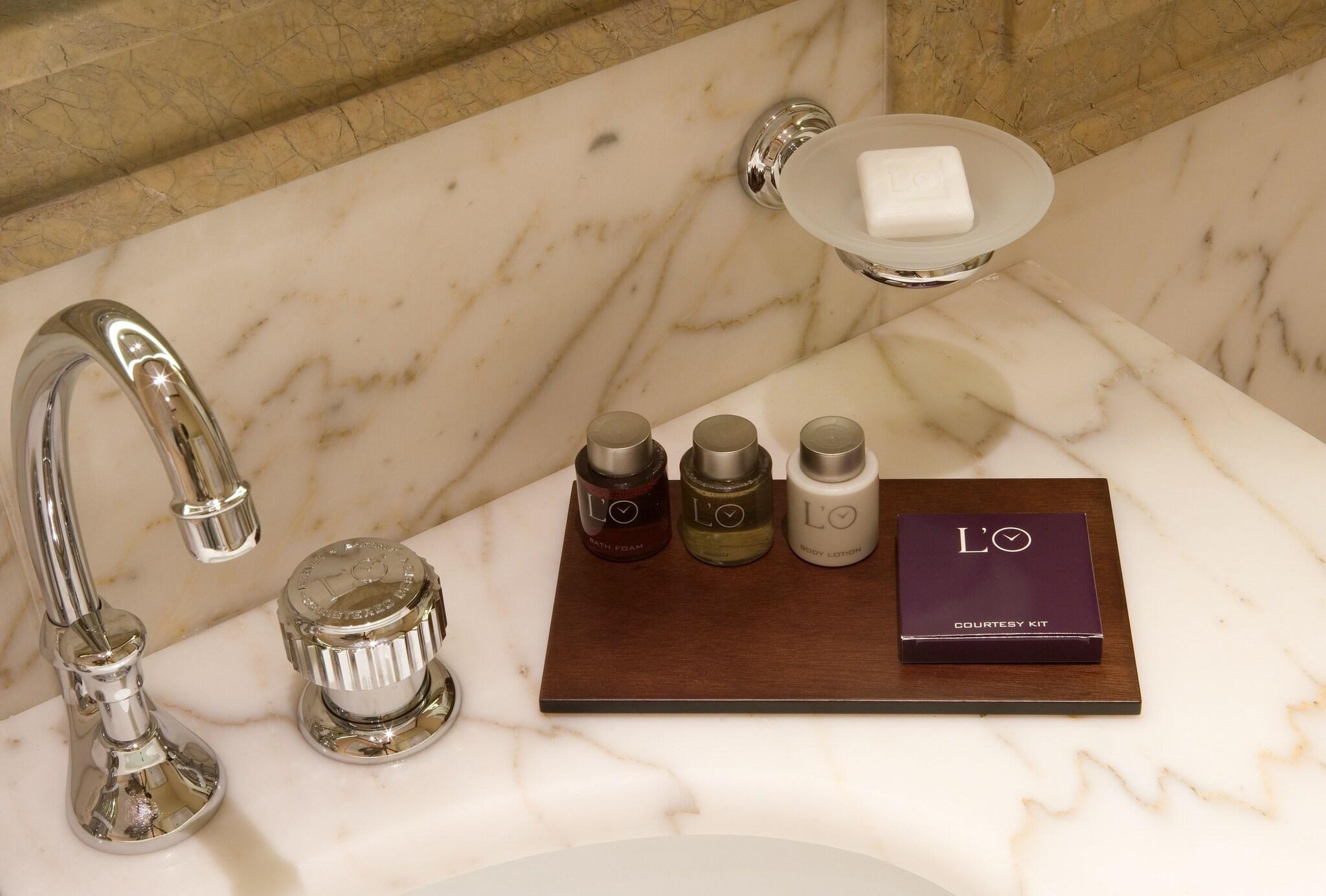 Double Deluxe One Bed