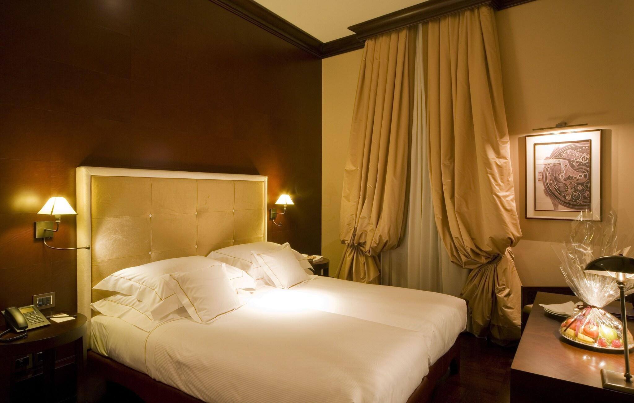 Double Deluxe One Bed