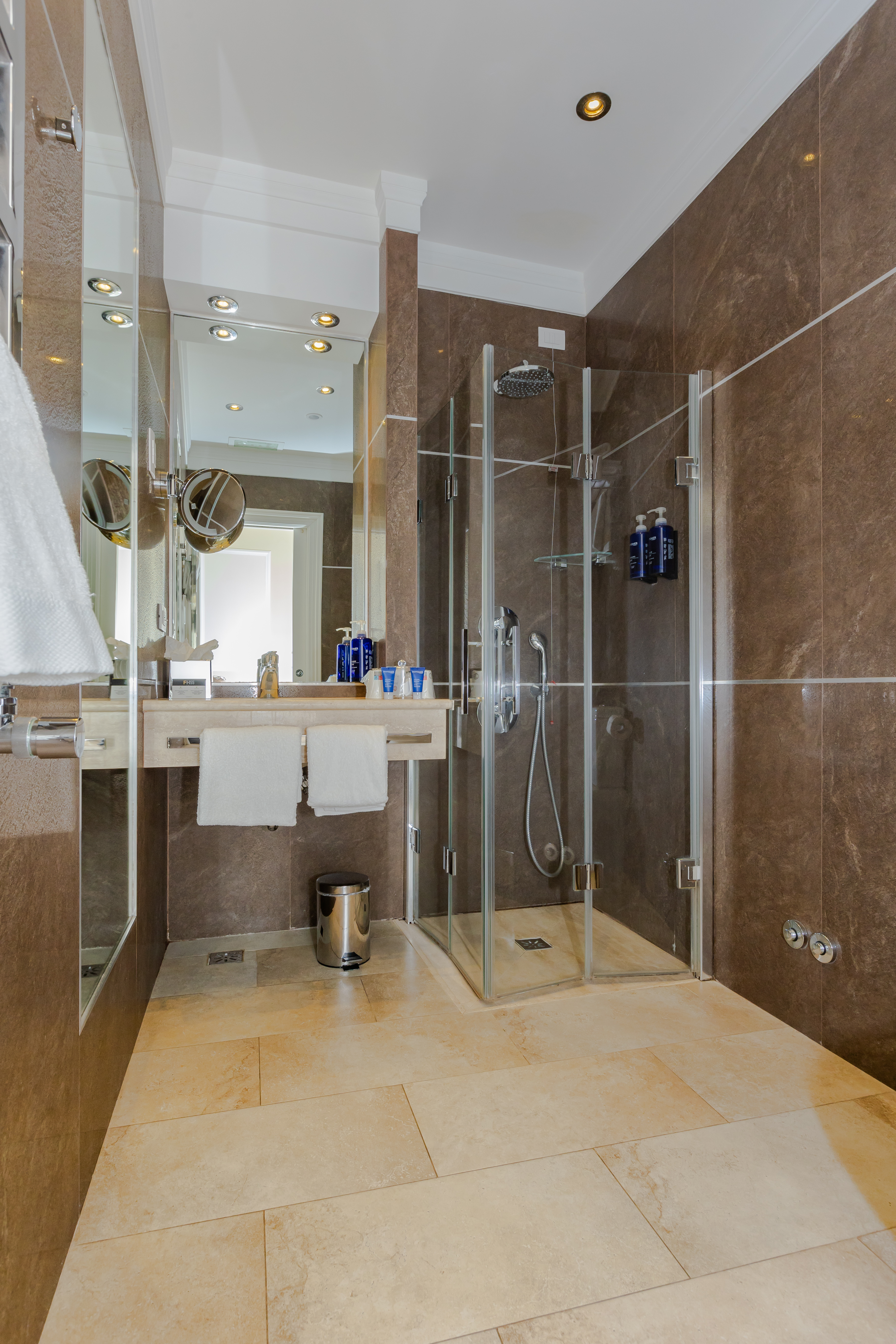 Double Single Superior