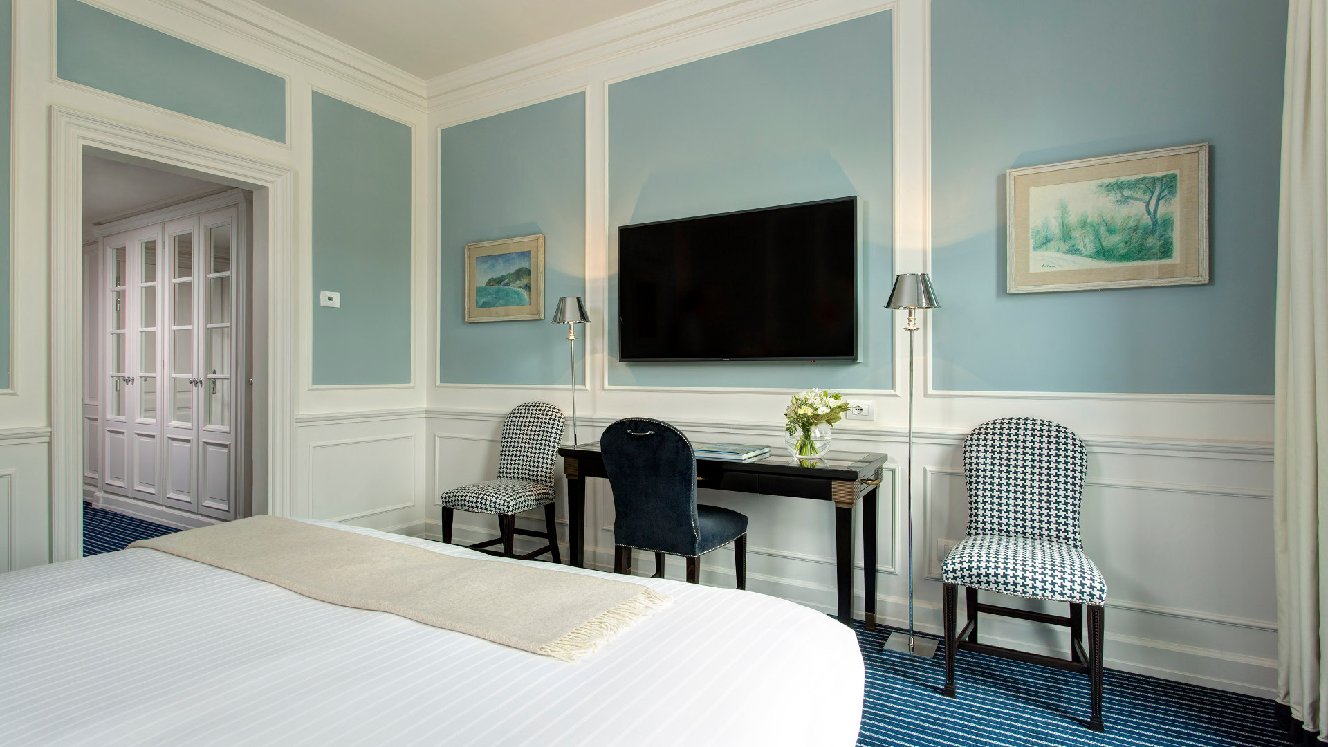 Double Single Deluxe River View