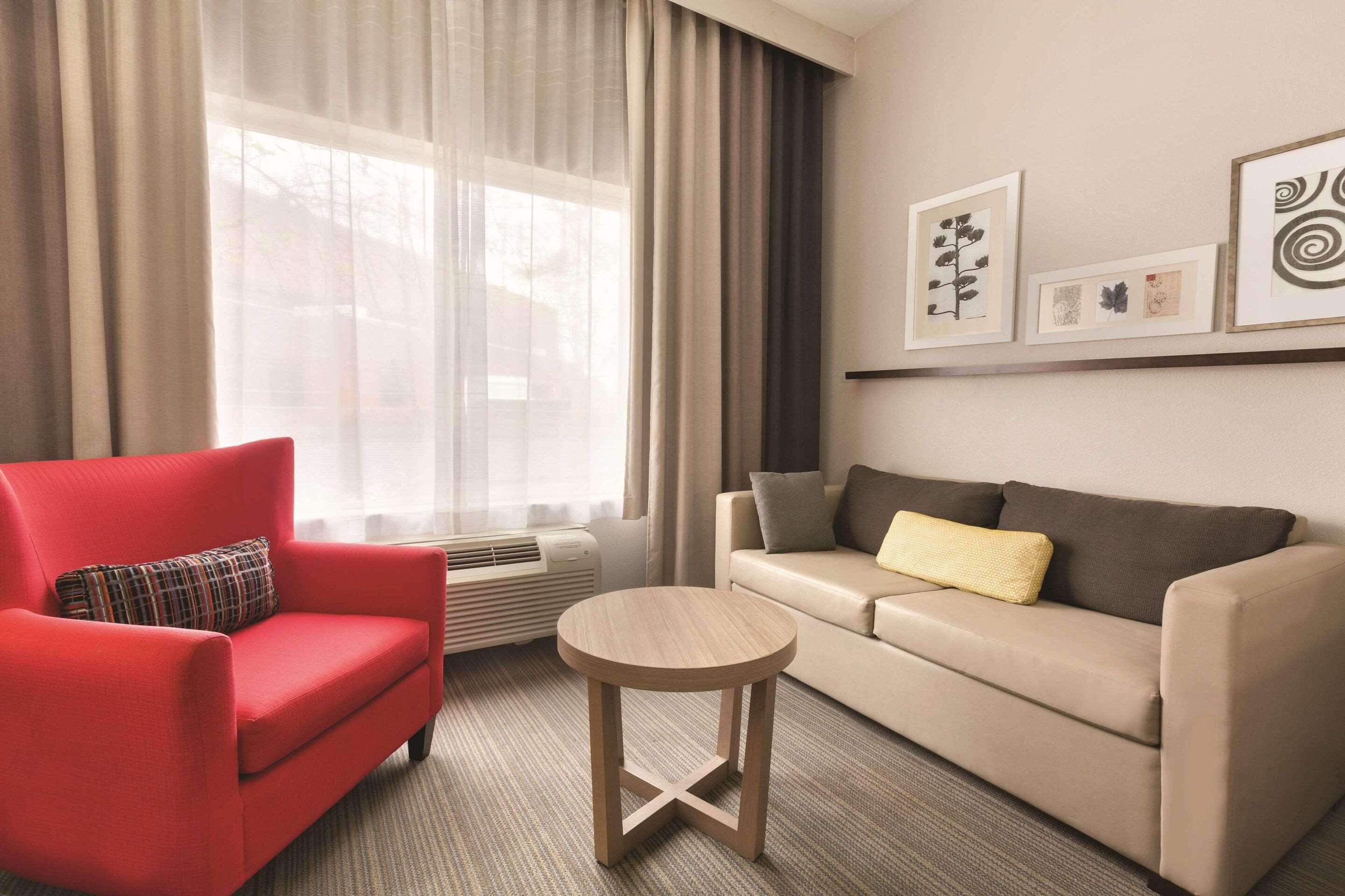 Suite Two Queen Beds