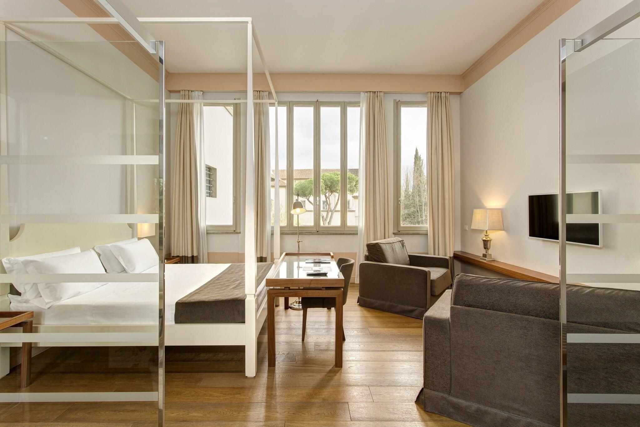 Junior Suite Garden View King Bed