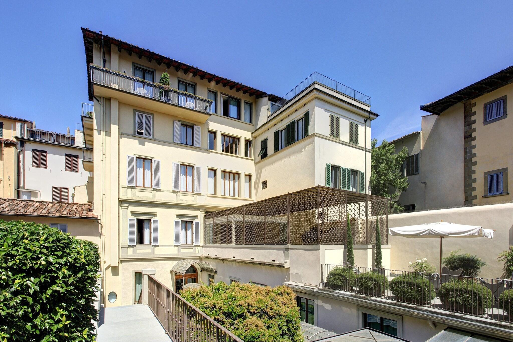 Quadruple Two King Beds