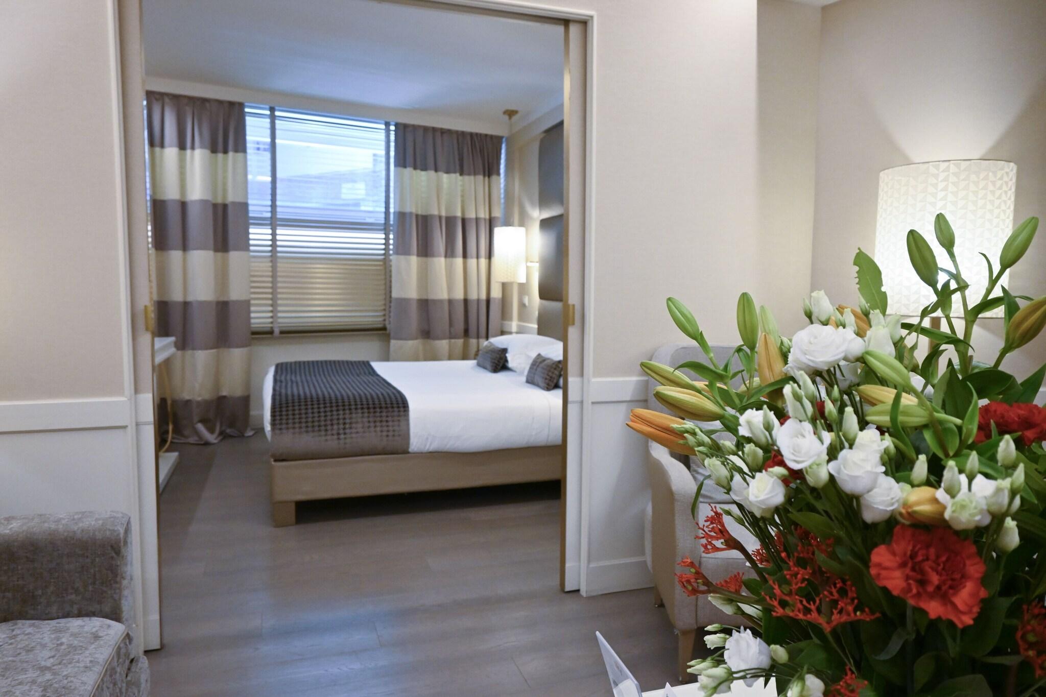 Studio Deluxe King Bed