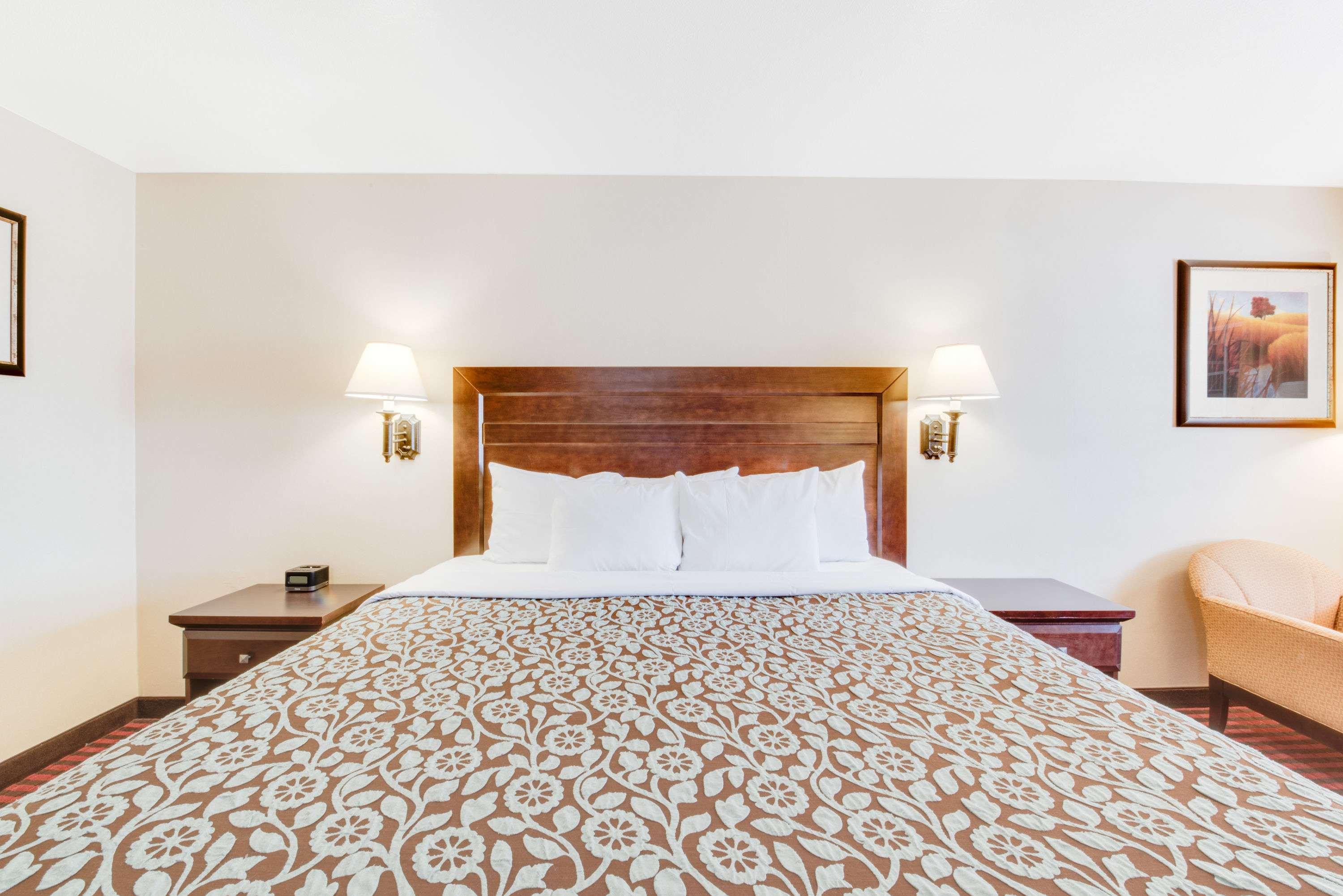 Triple King Bed Non Smoking