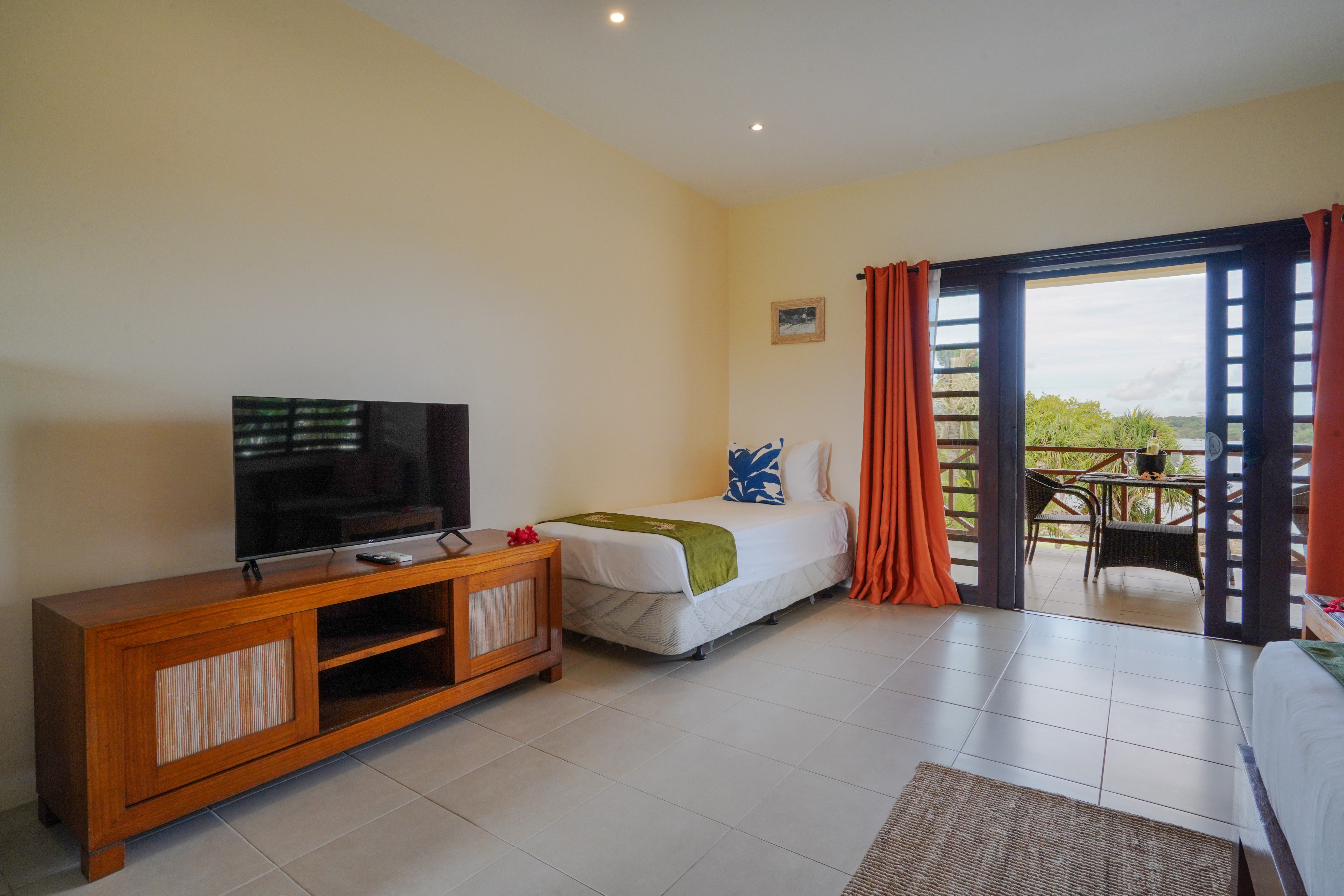 Studio Side Sea View