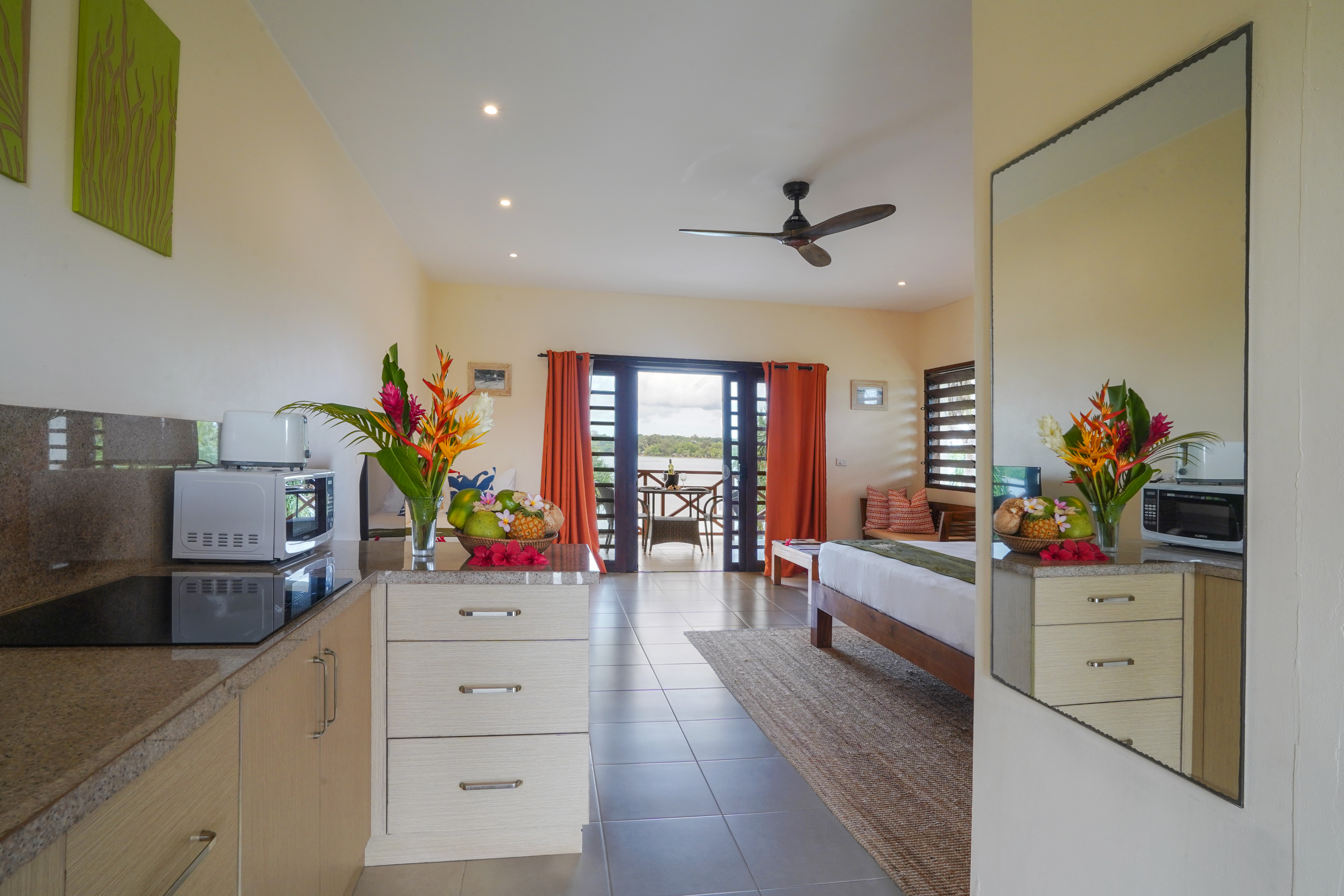 Studio Side Sea View