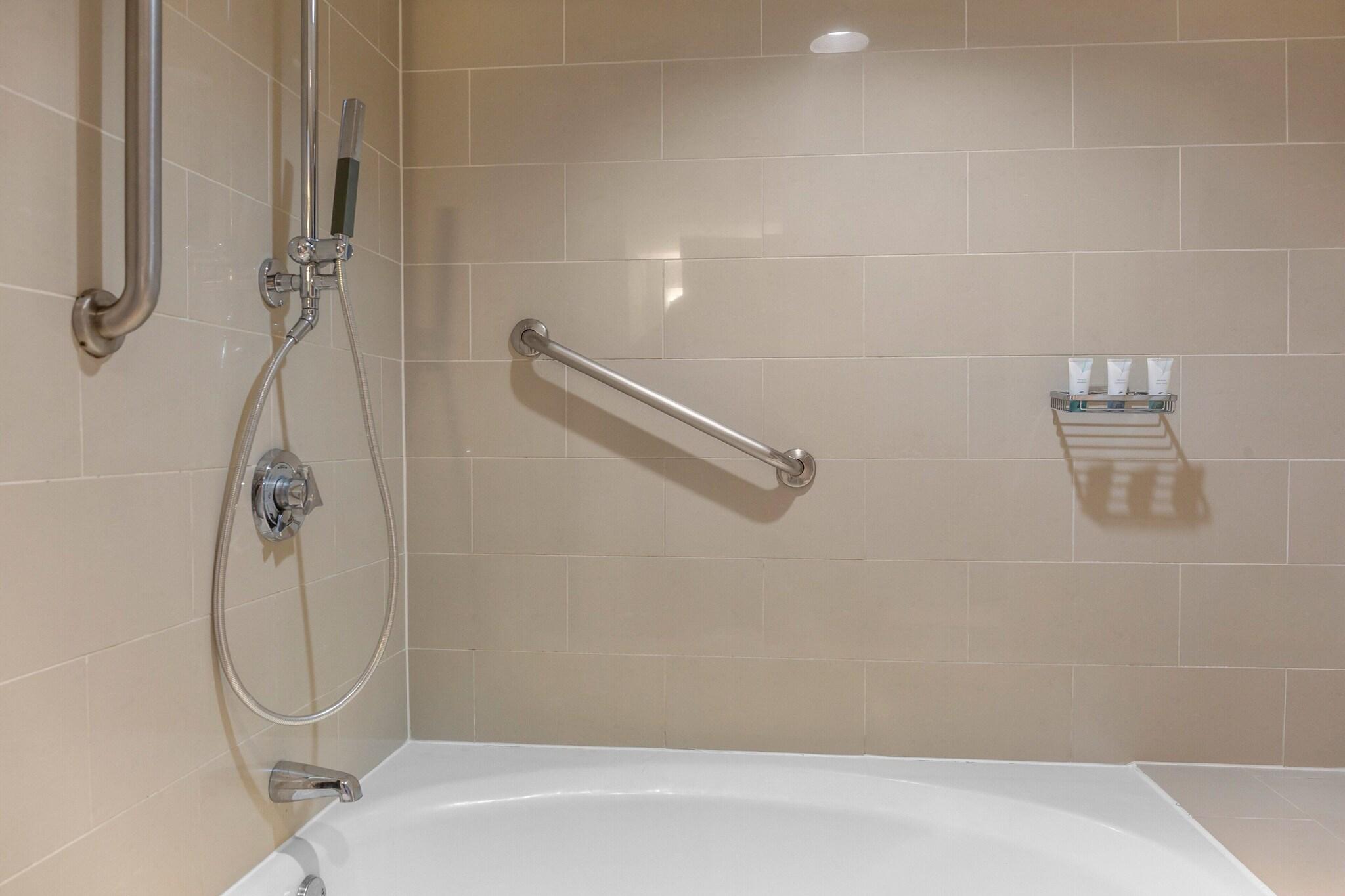 Double Deluxe King Bed