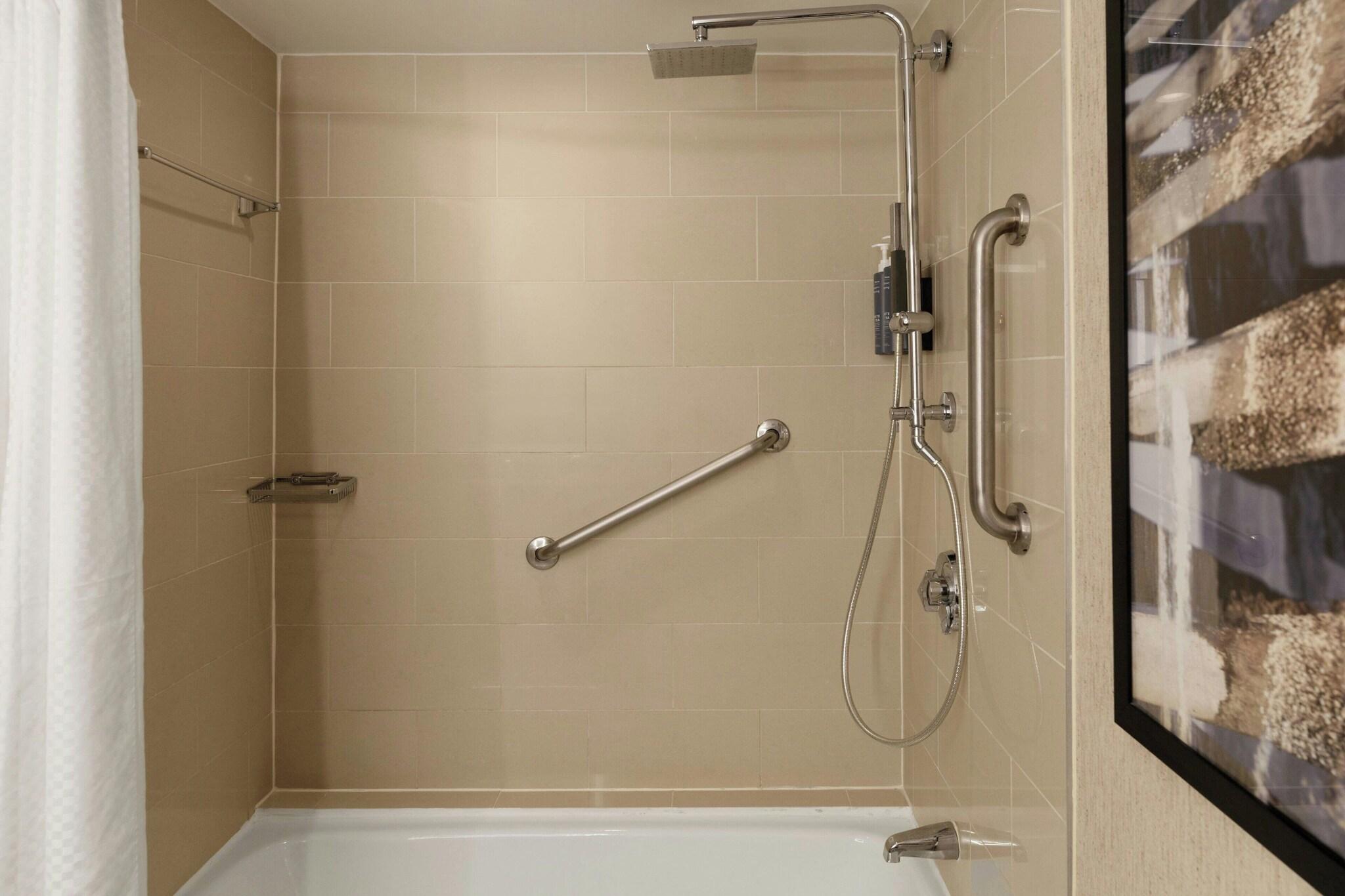 Double Deluxe Two Queen Beds