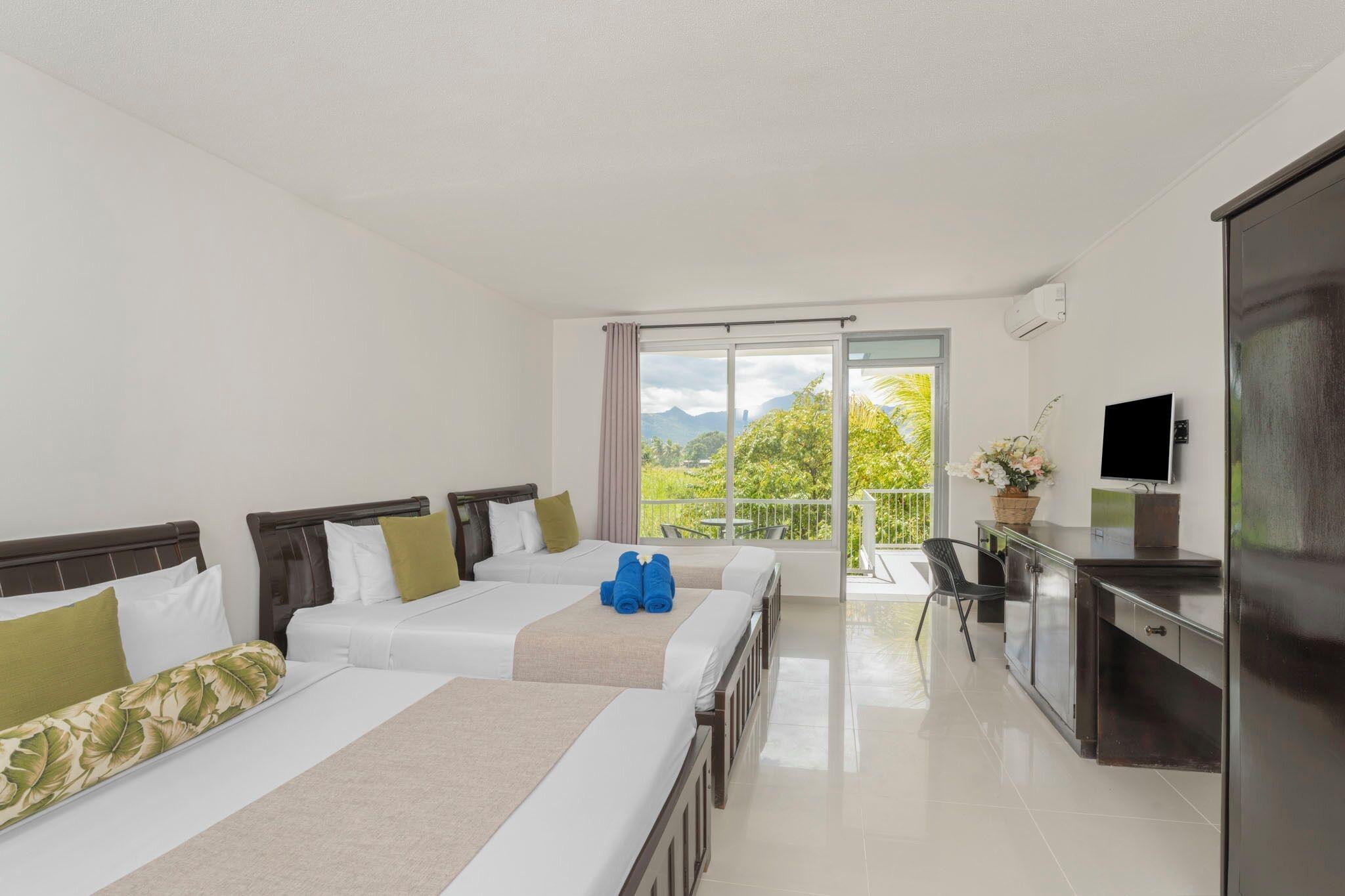 Family Room Three Beds