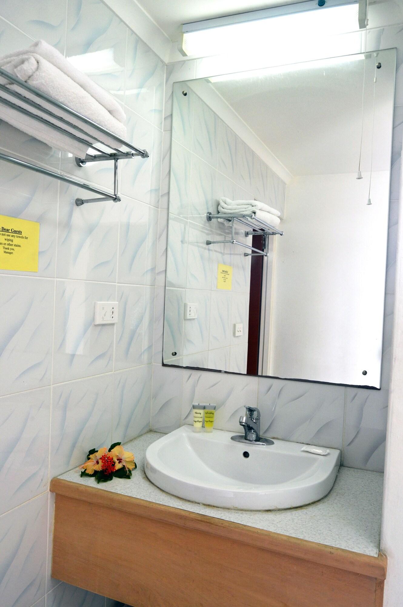 Triple Deluxe Two Beds