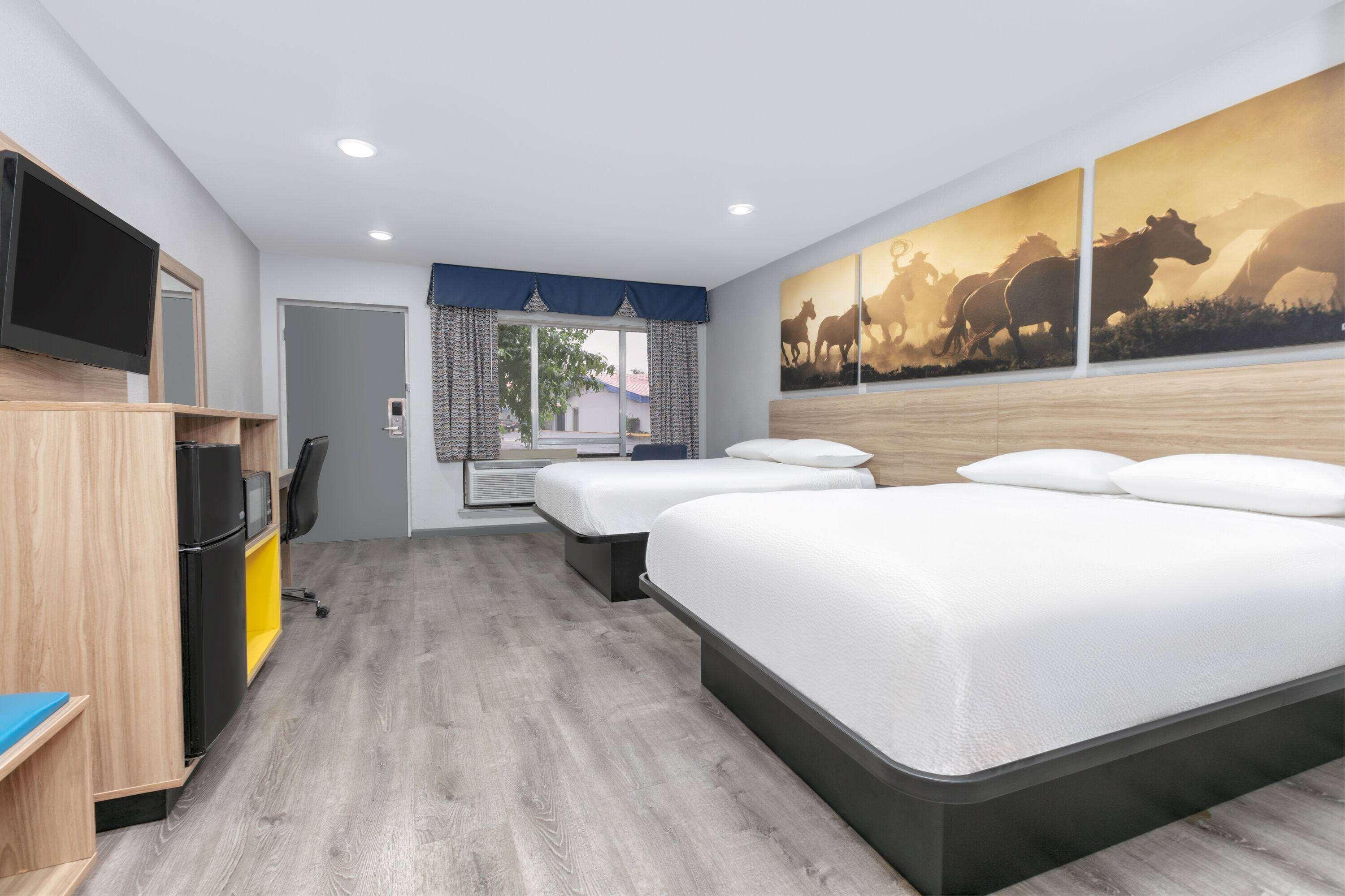 Quadruple Two Double Beds