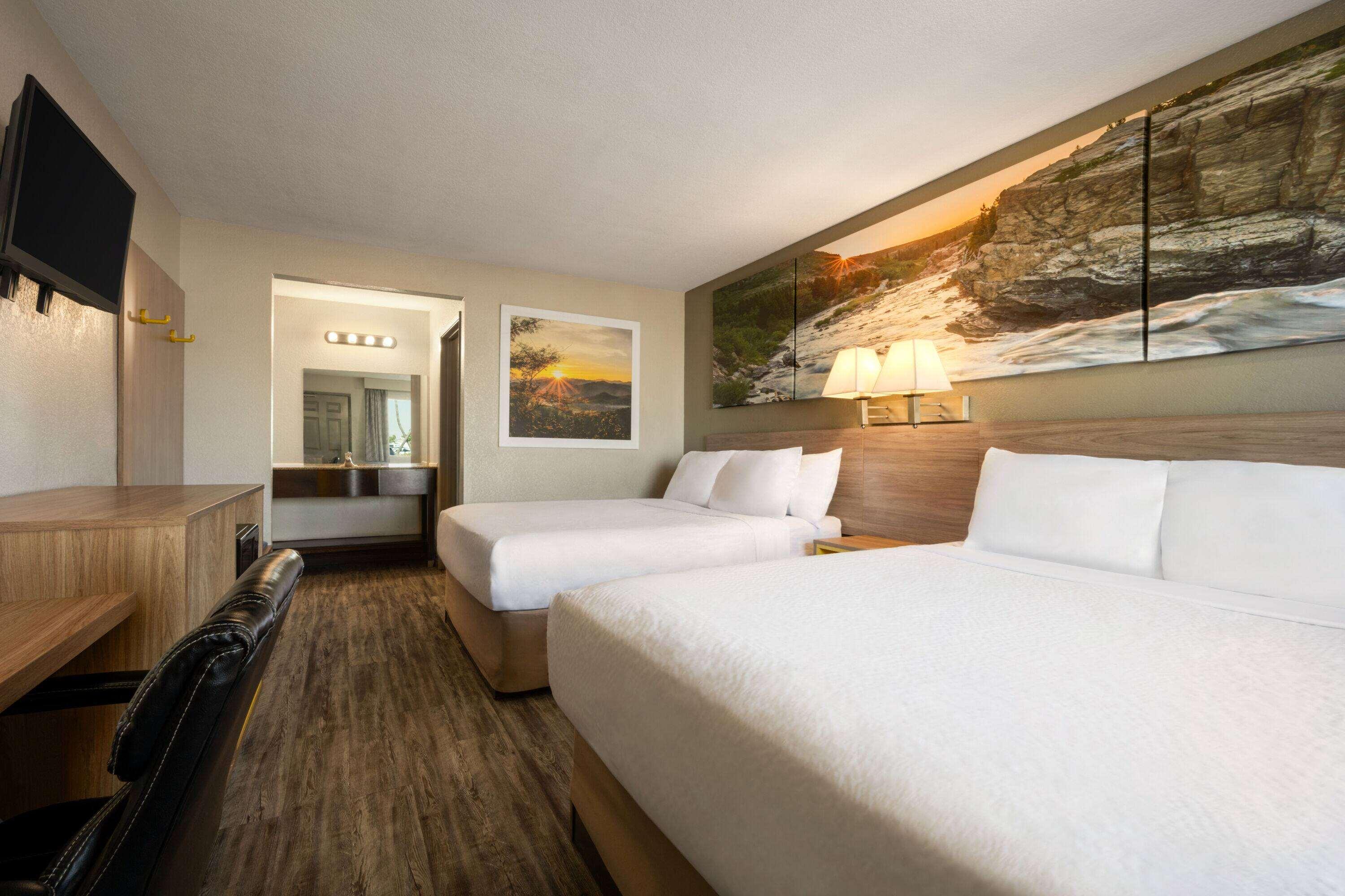 Quadruple Two Queen Beds