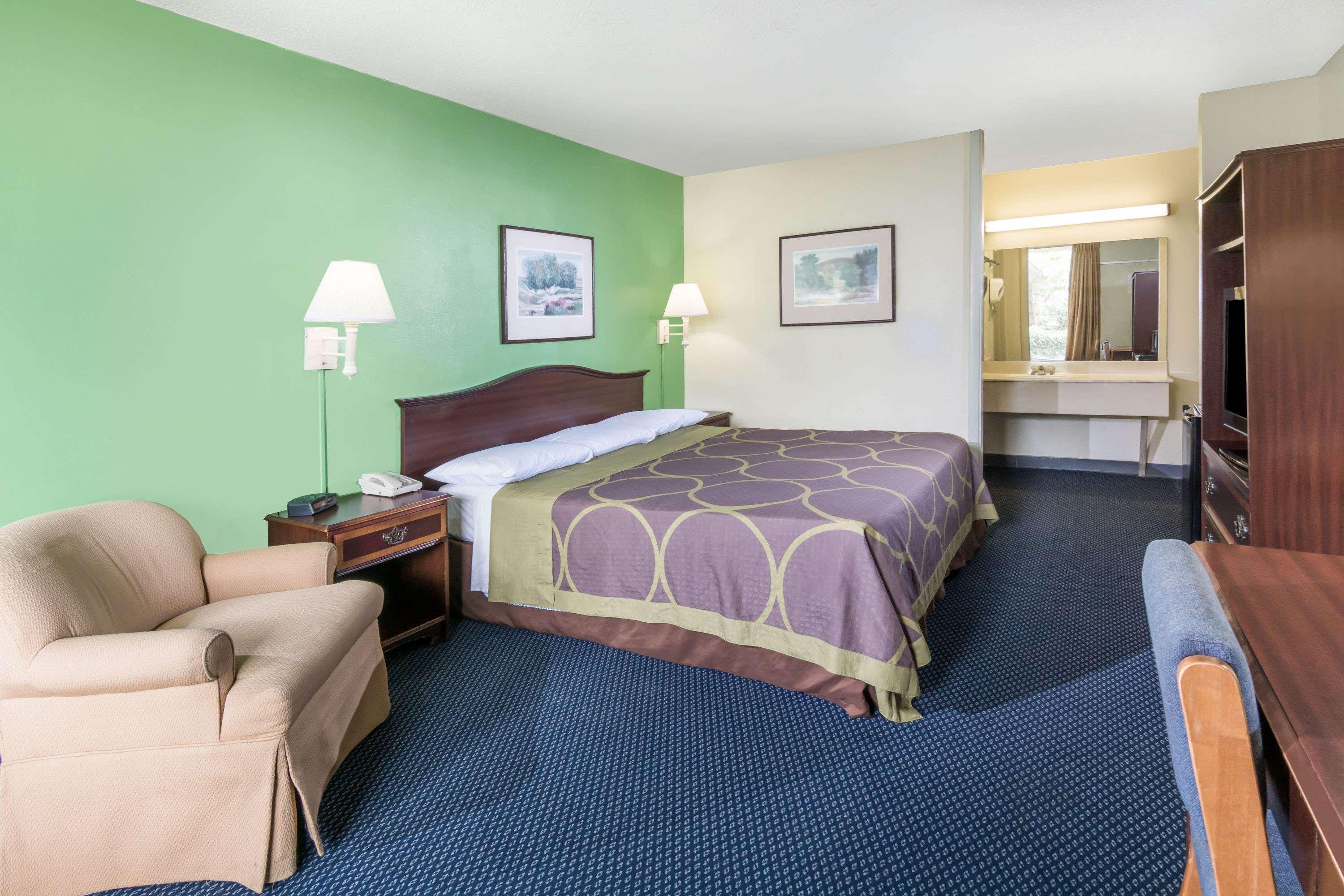 Double King Bed Non Smoking