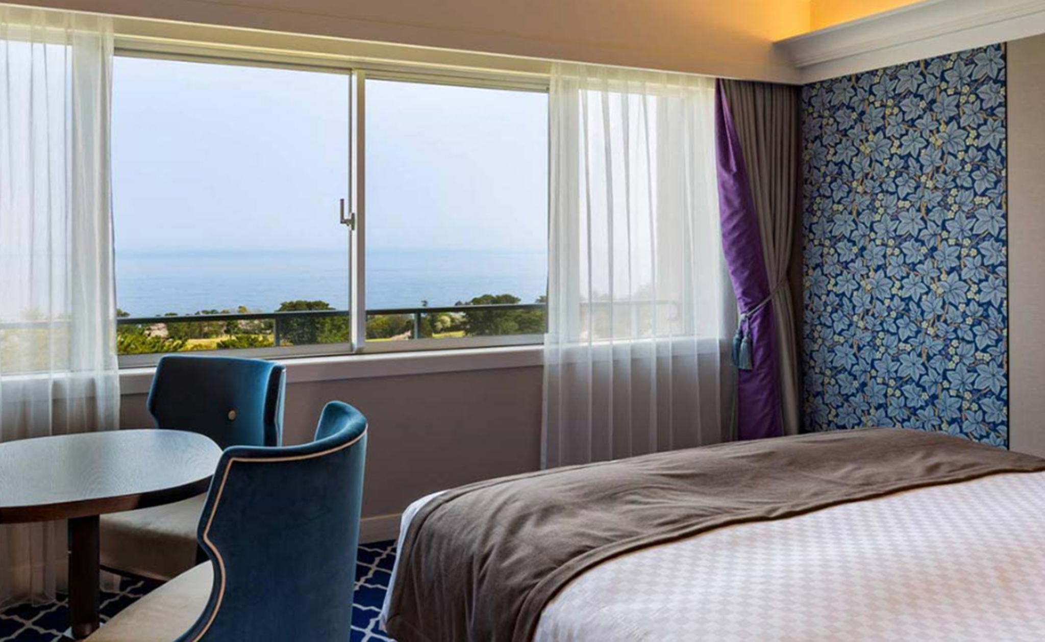 Double Ocean View King Bed