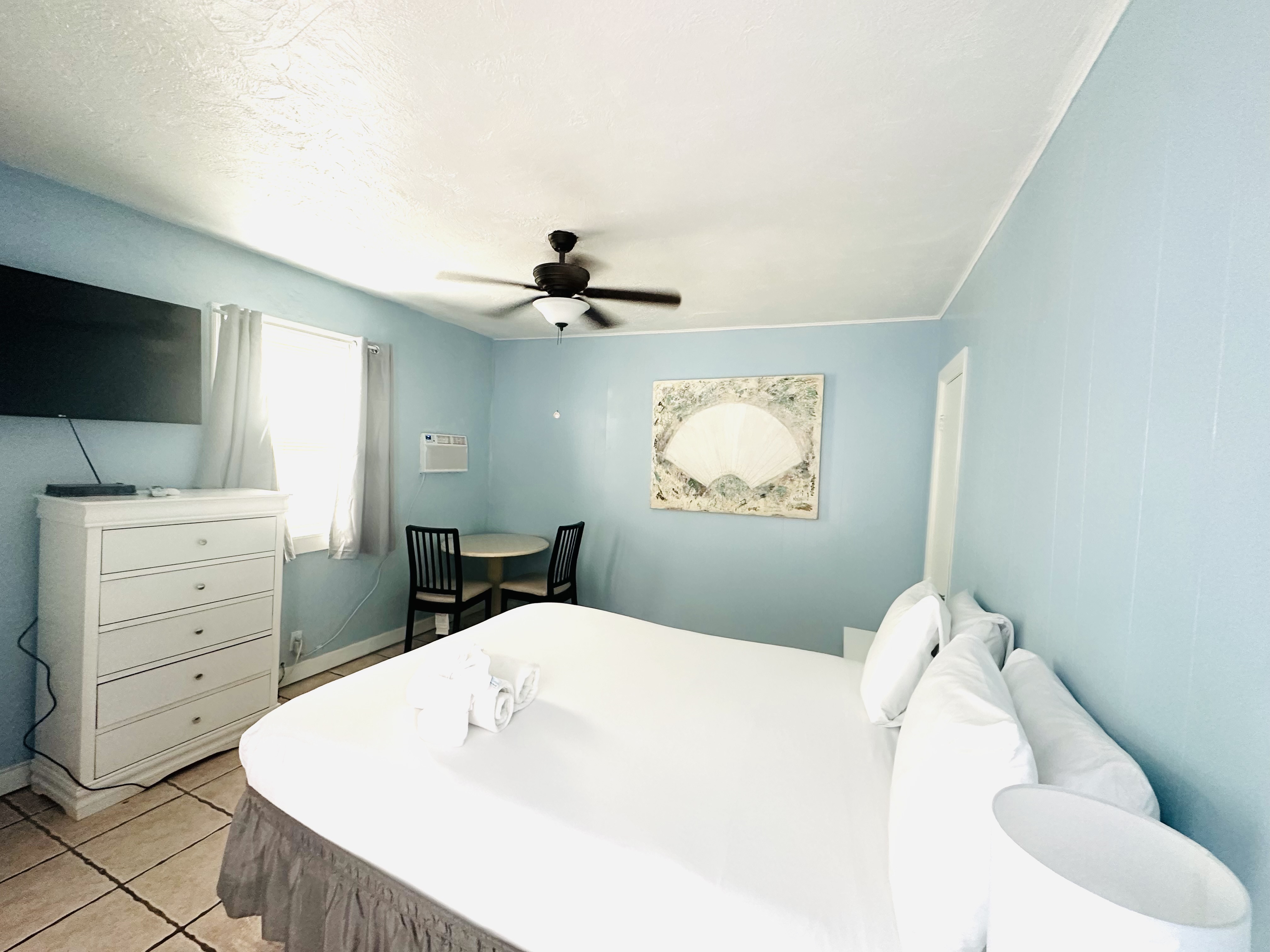 Studio Queen Size Bed