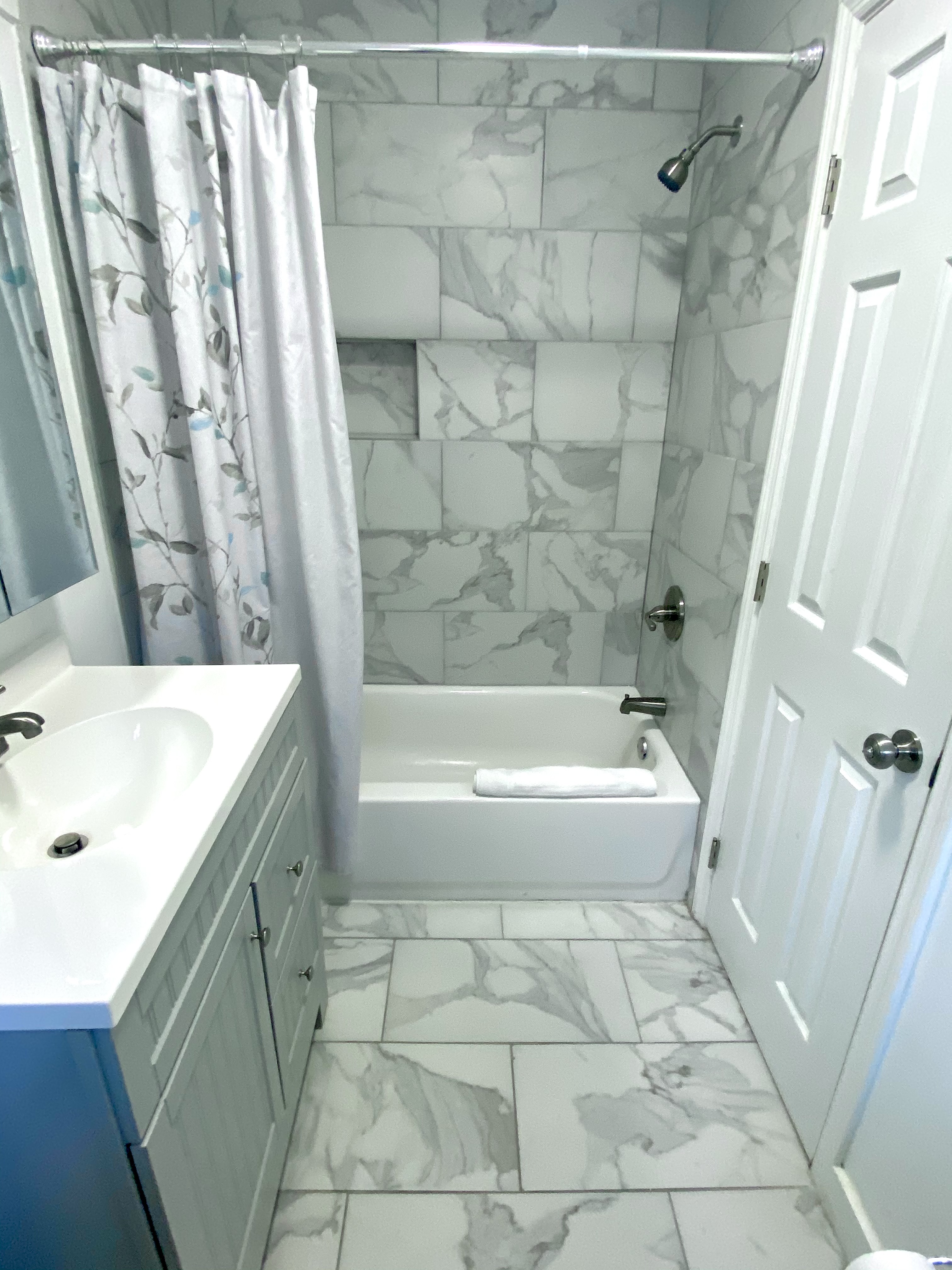 Apartment One Bedroom One Bathroom