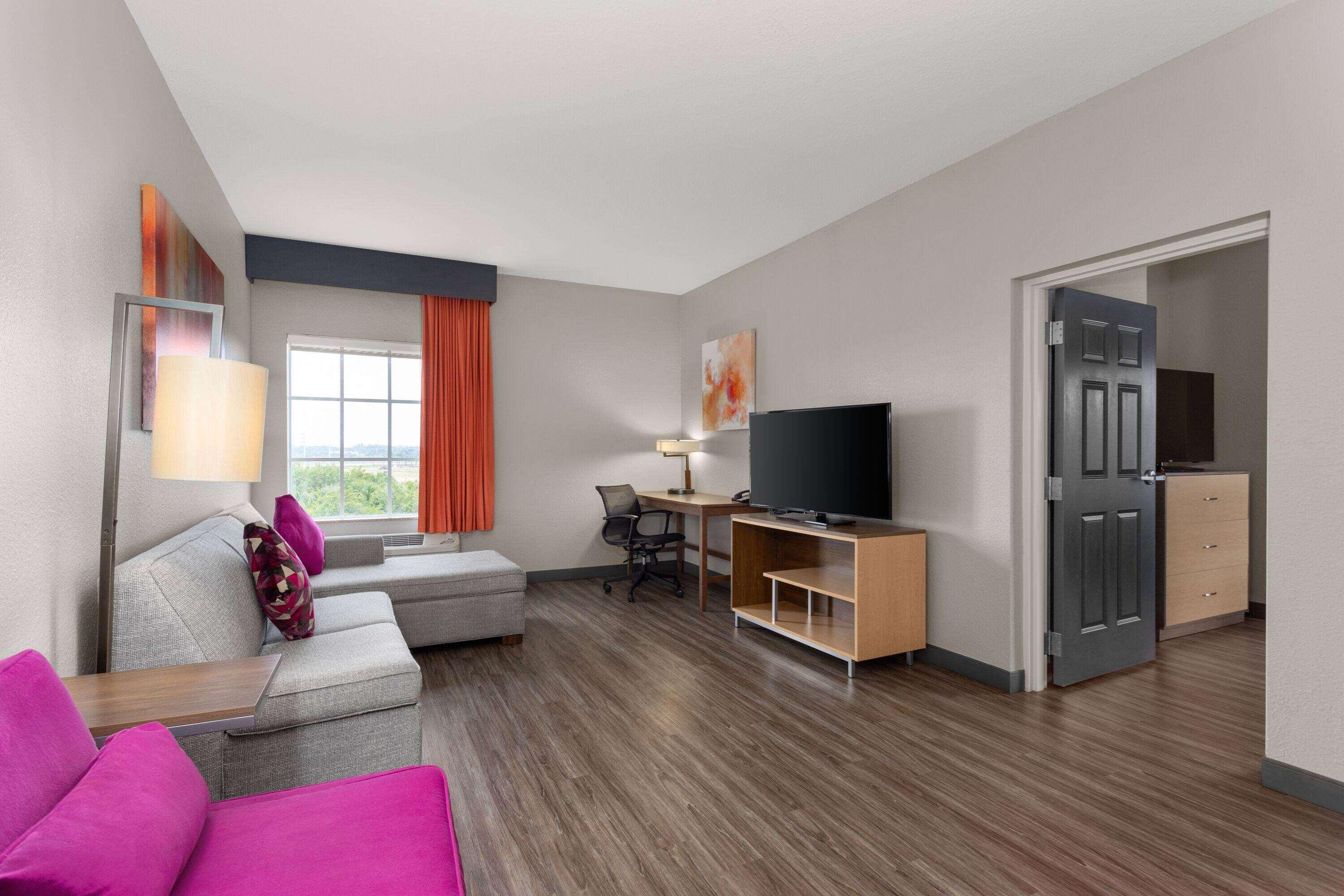 Double King Bed Non Smoking