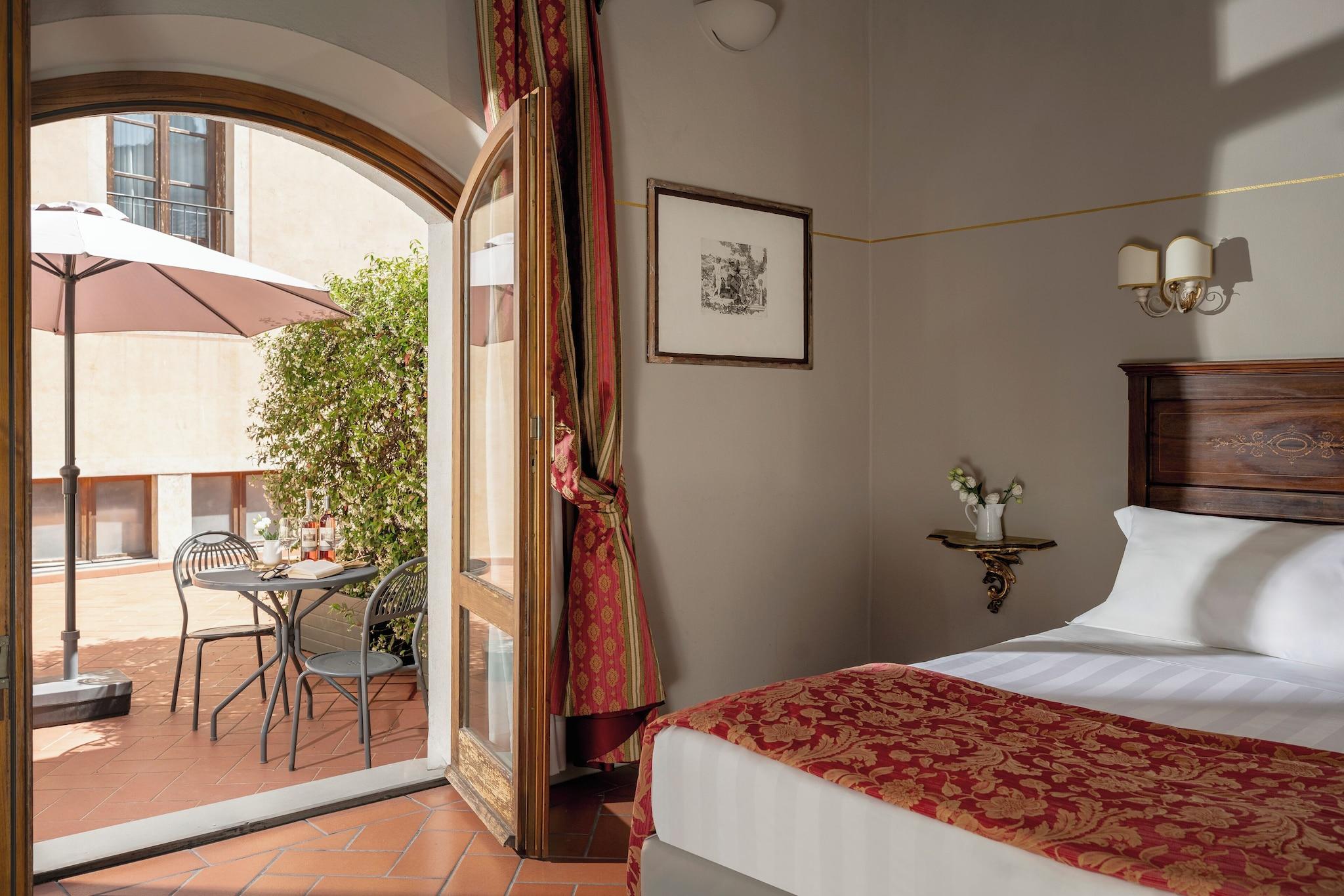 Double Deluxe One Bed