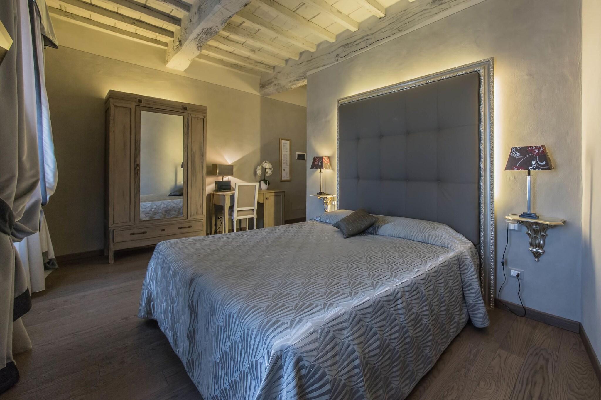 Double Deluxe One Bed