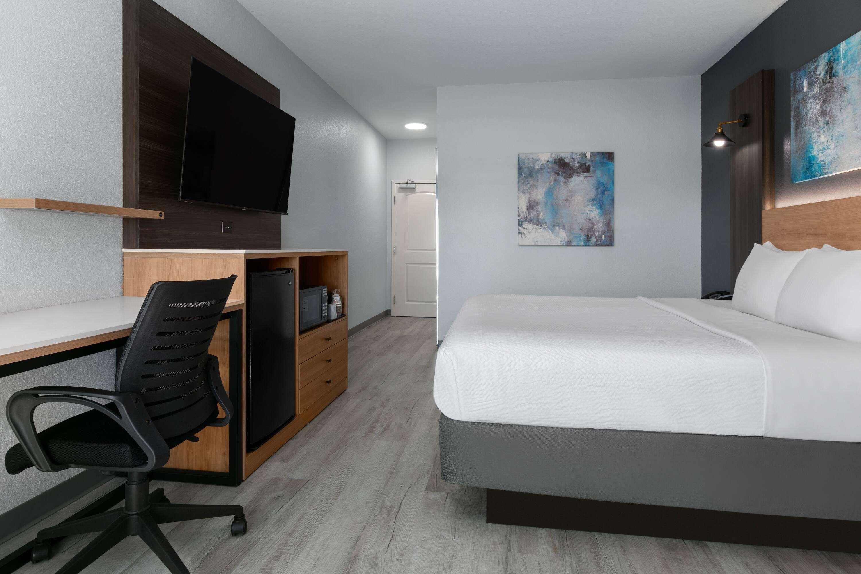 Double King Bed Non Smoking