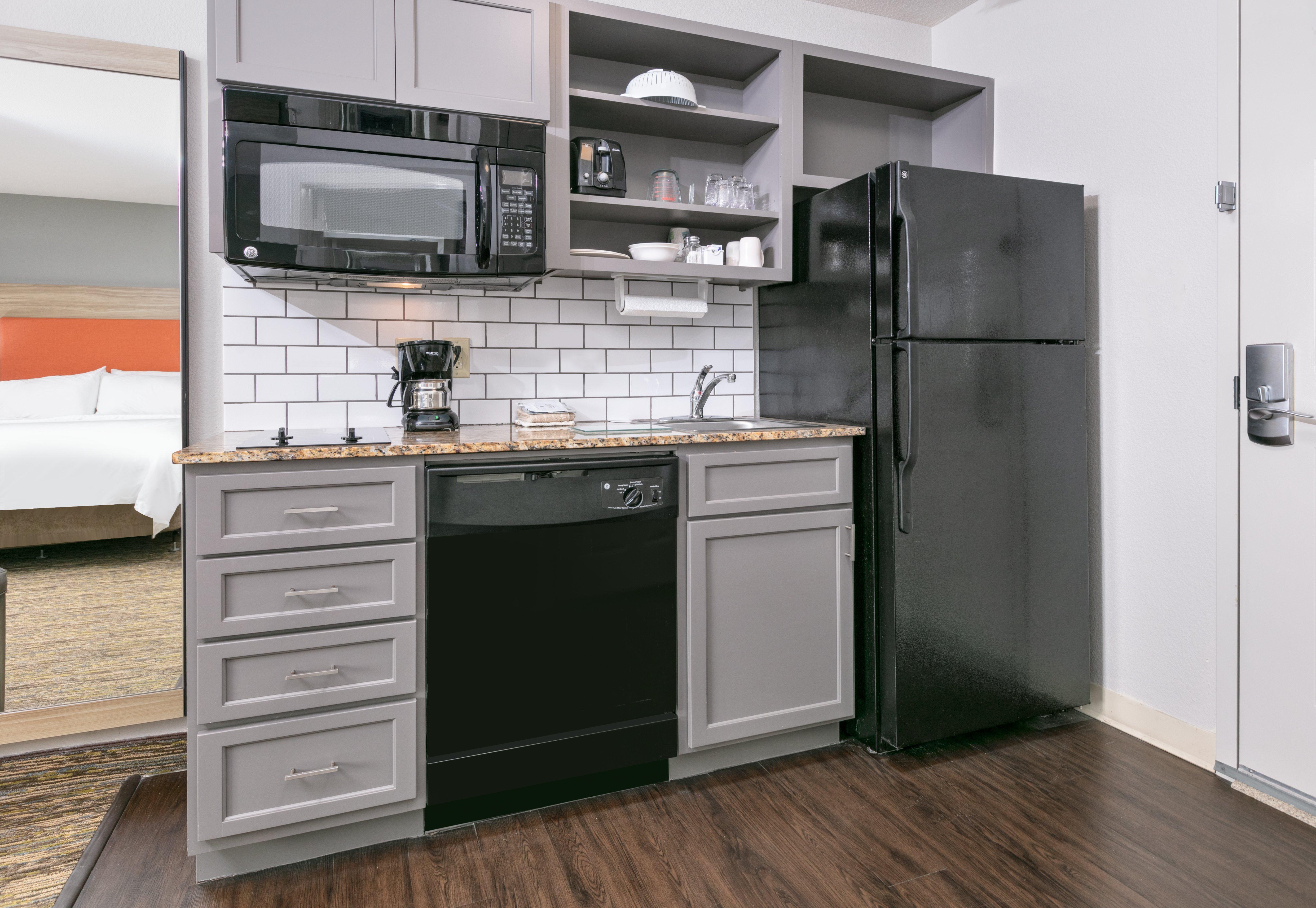 Studio Accessible King Size Bed