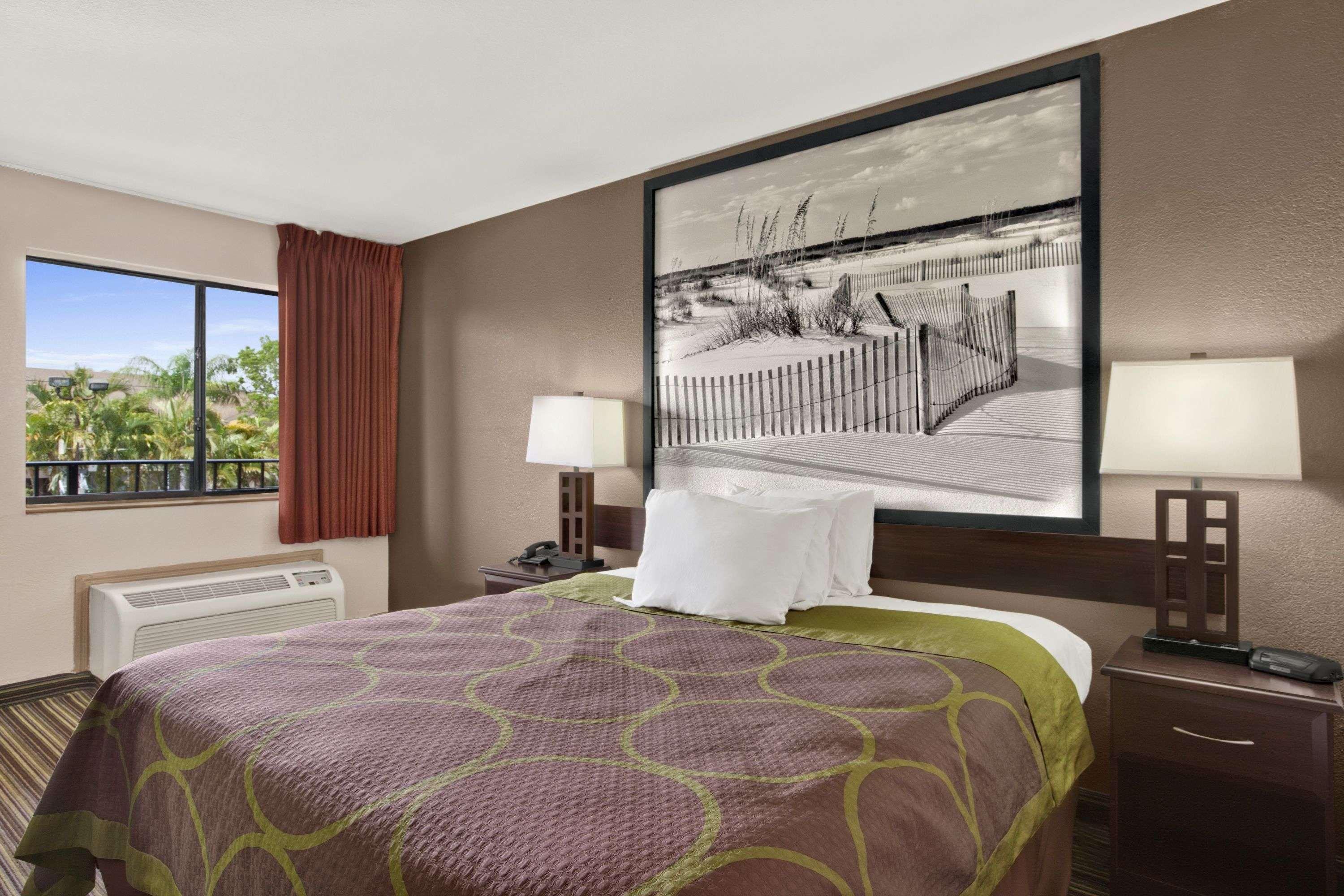 Double King Bed Non Smoking