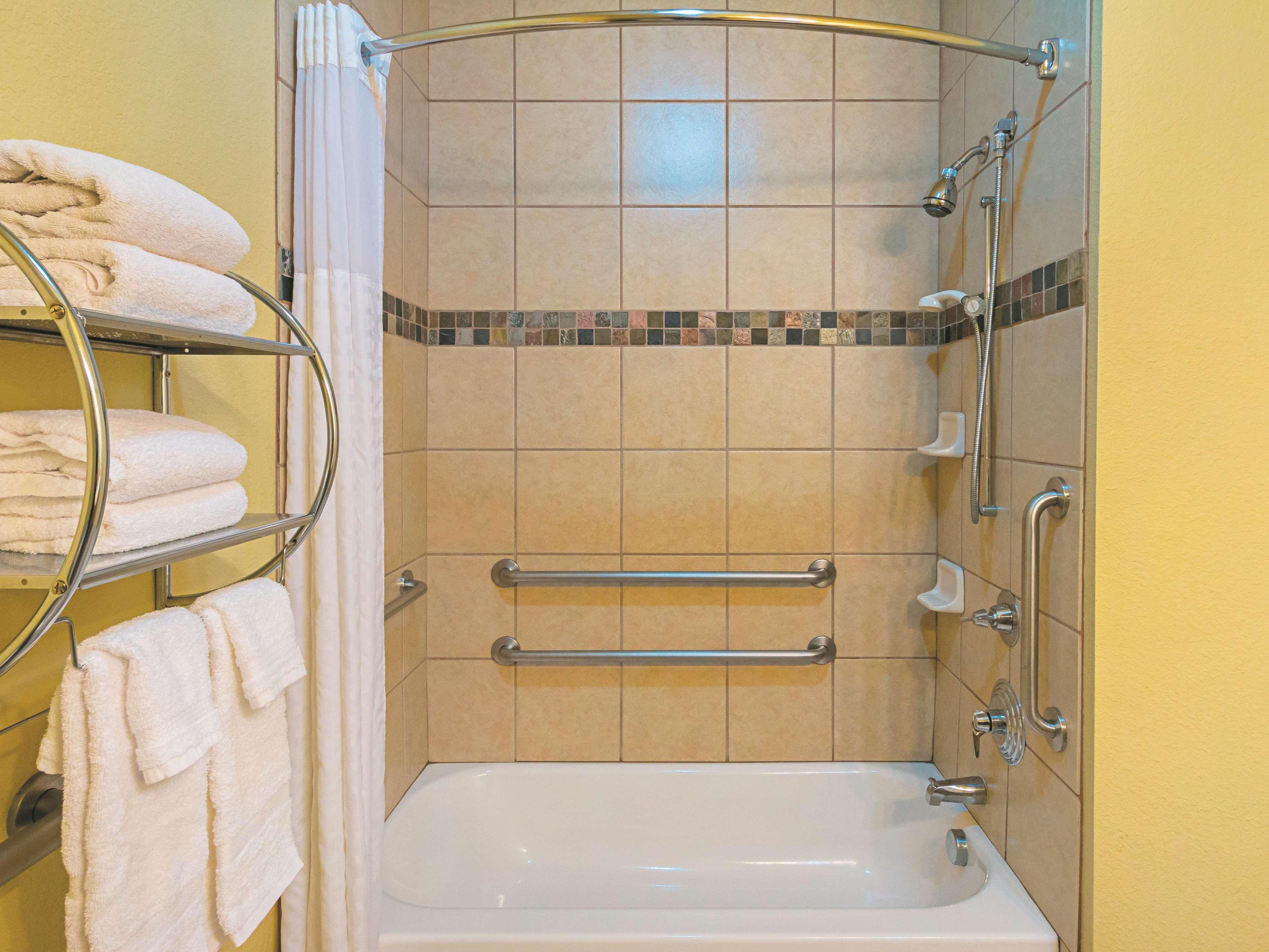 Double King Bed Non Smoking