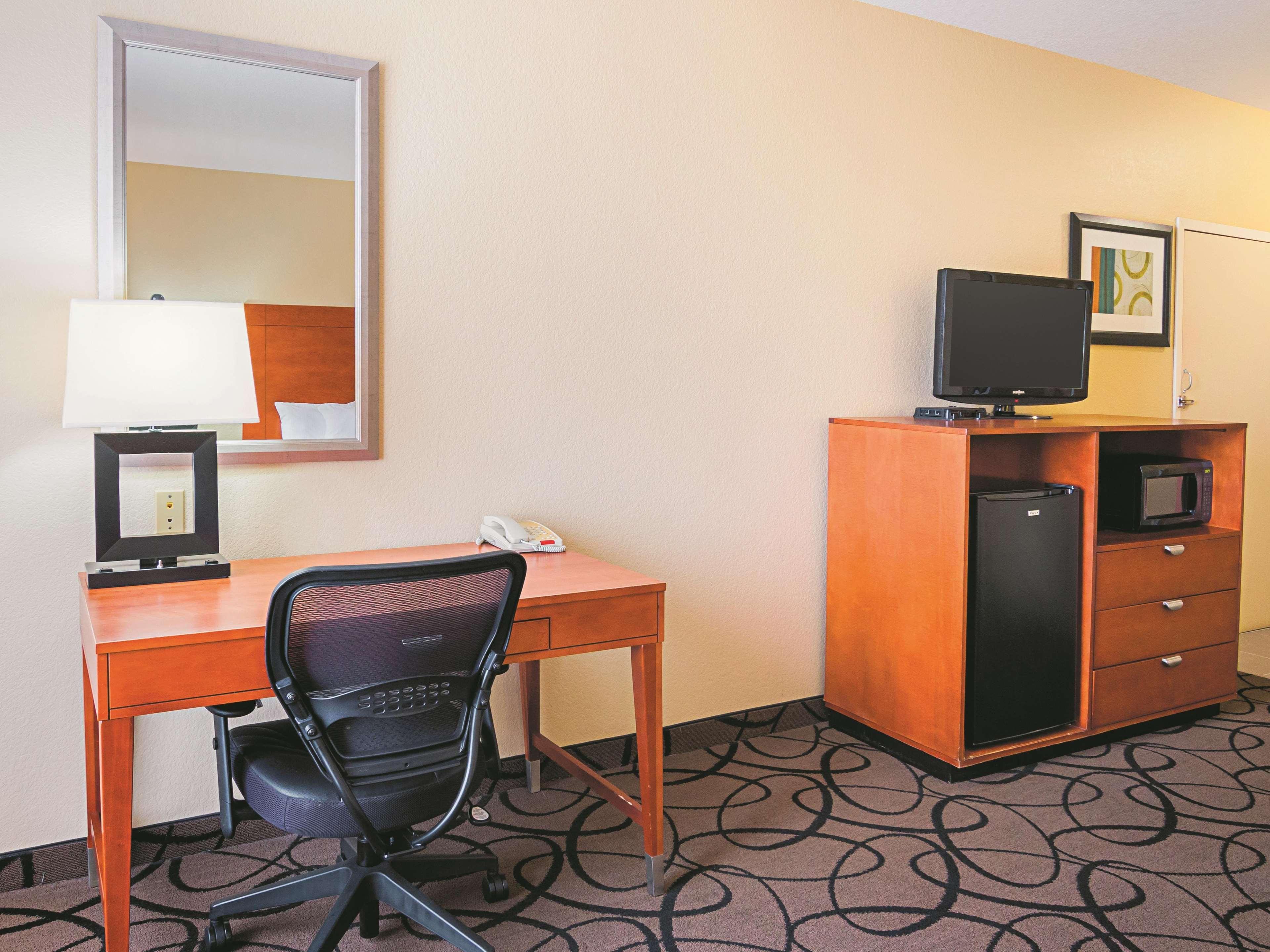 Double King Bed Non Smoking