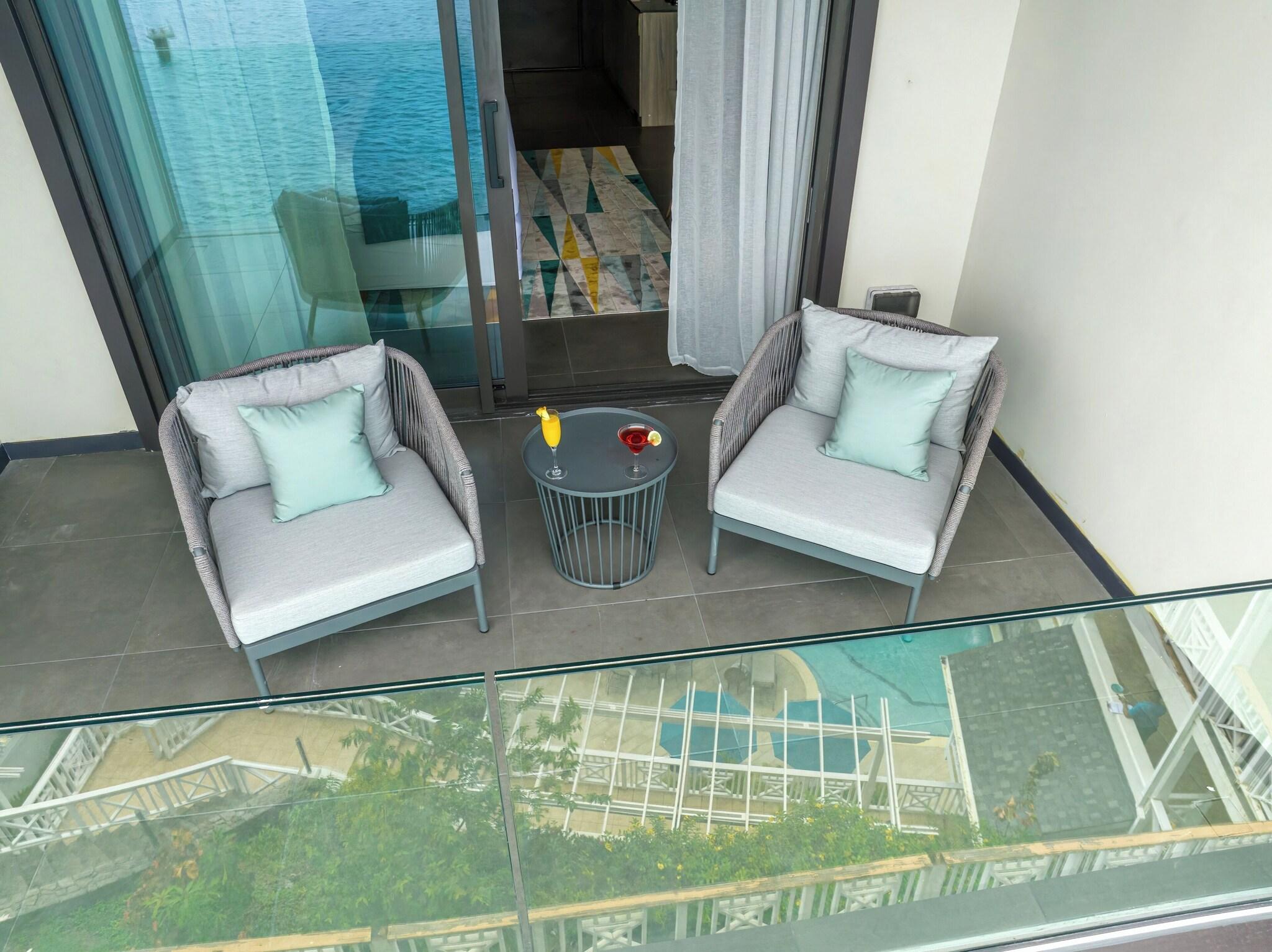 Double Ocean View King Bed