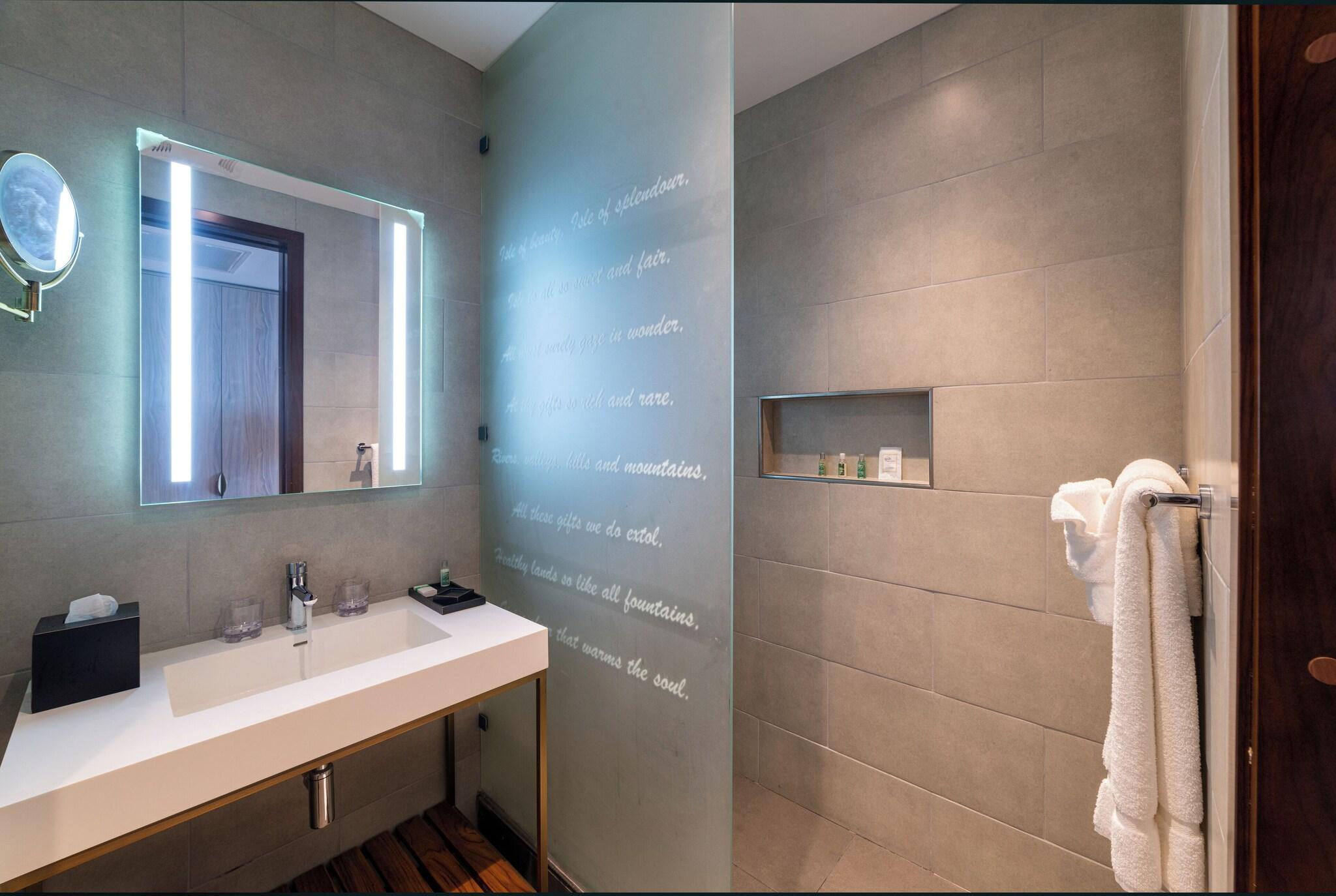 Quadruple Ocean View Two Double Beds