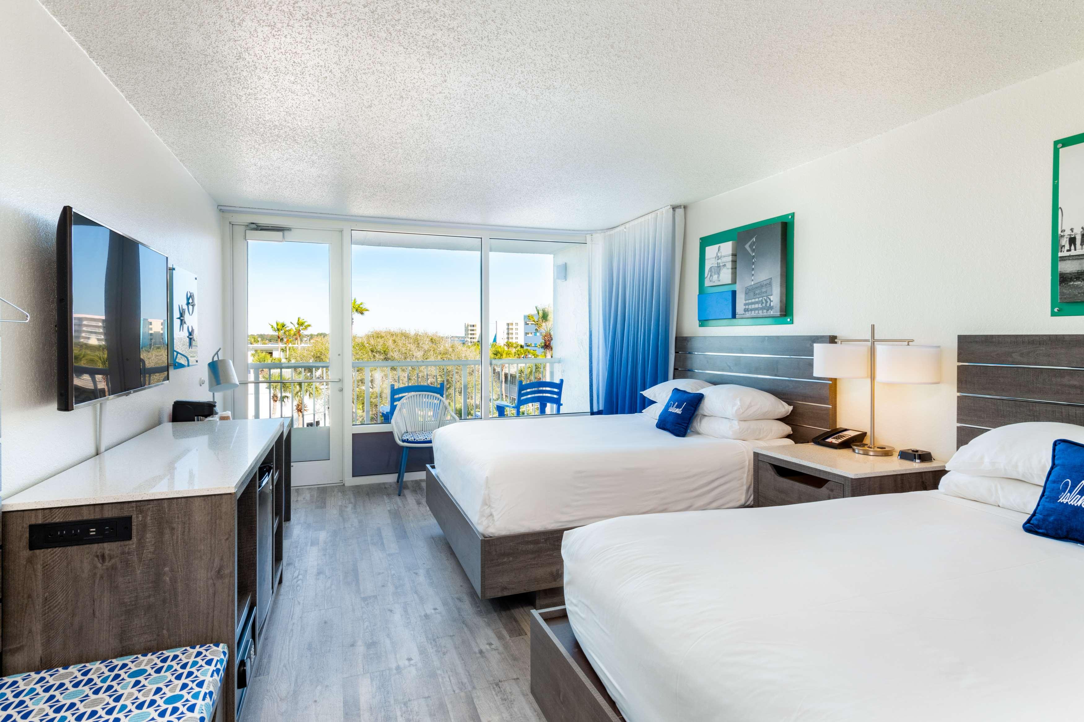 Double Queen Size Bed