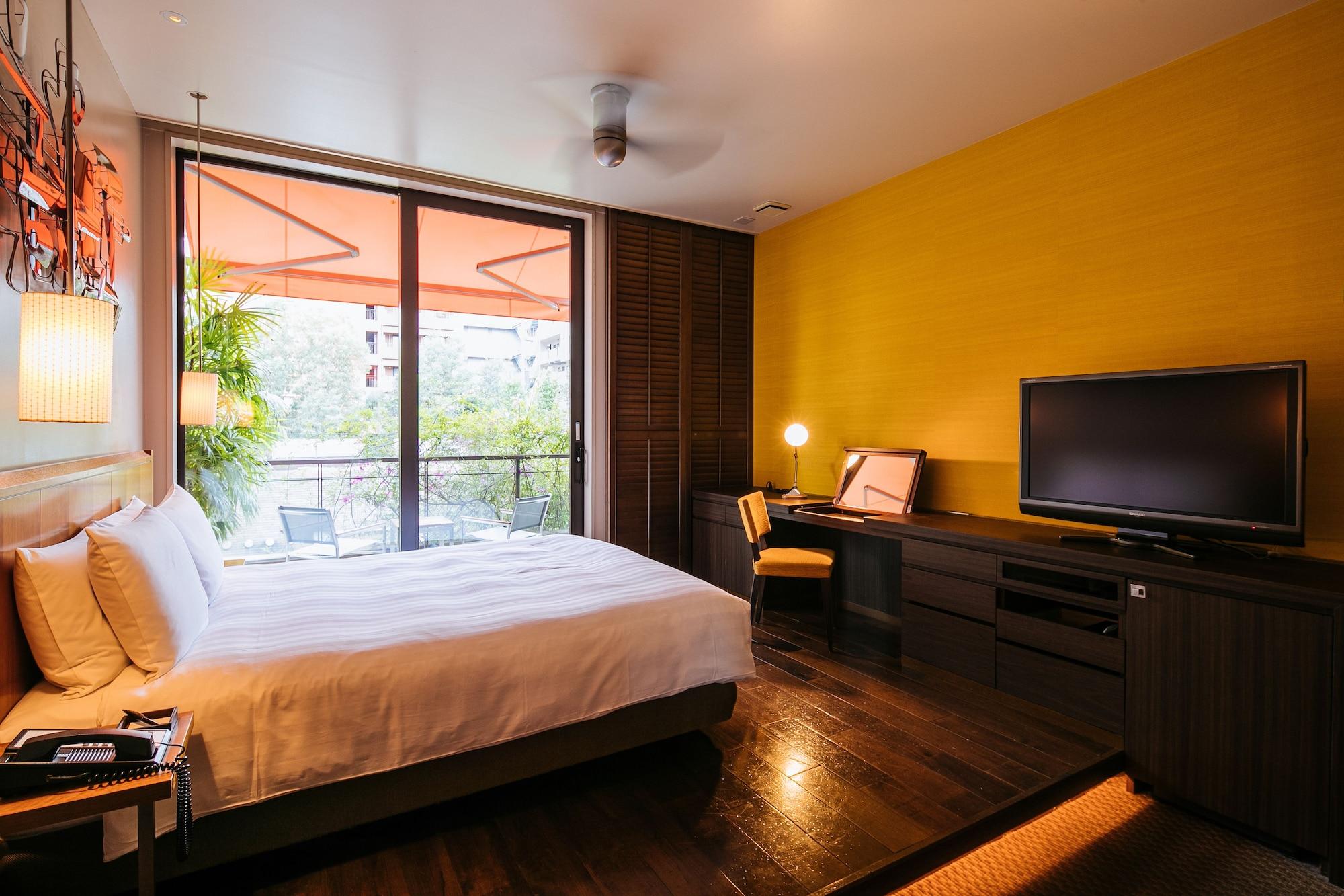 Double Queen Size Bed