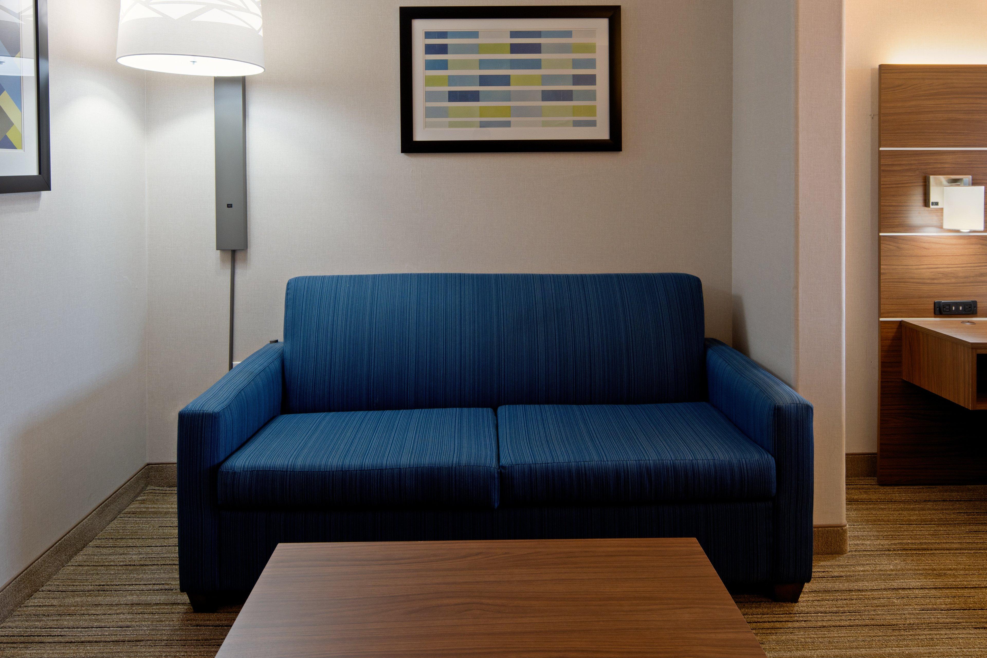 Suite Accessible King Size Bed