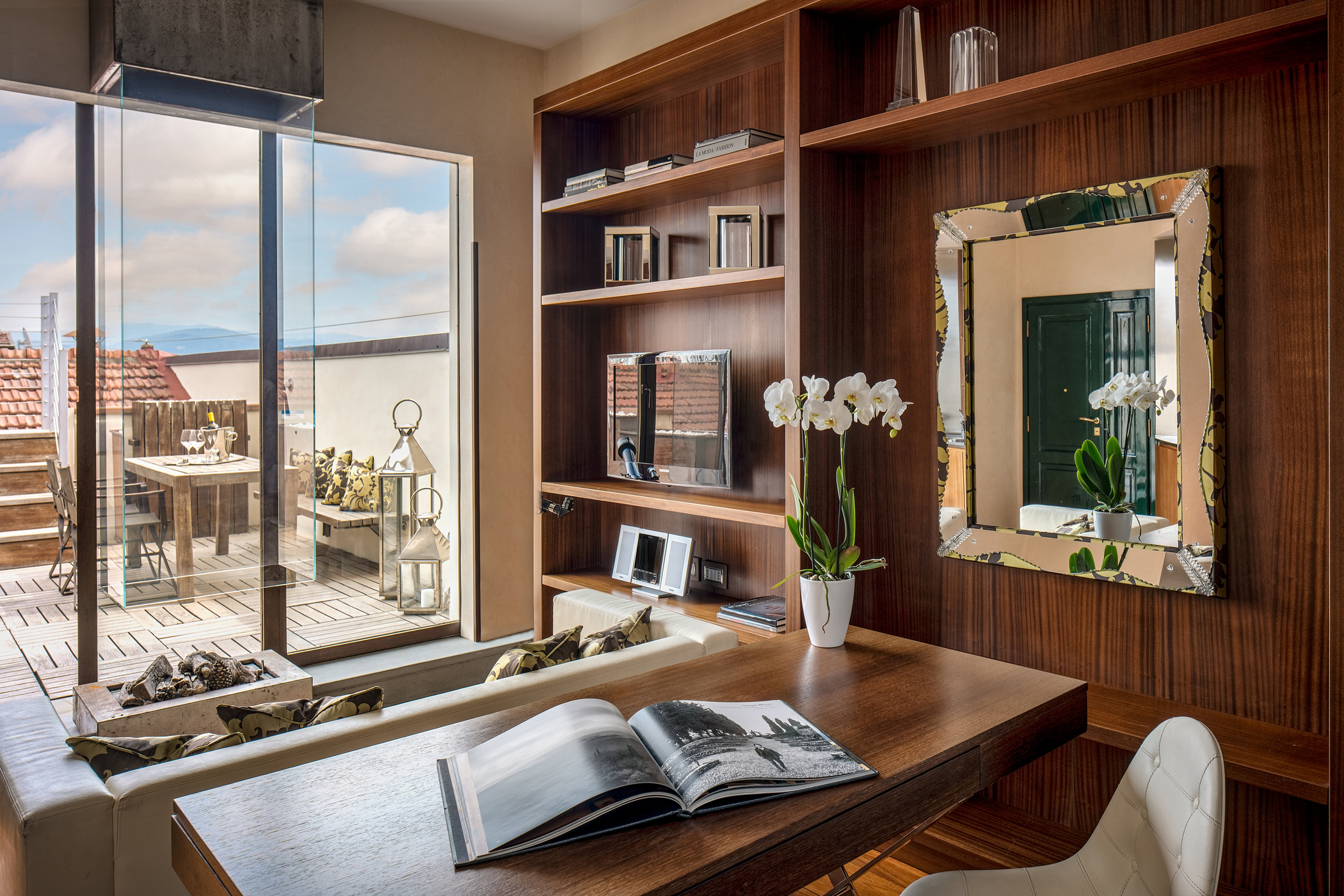 Apartment with Views