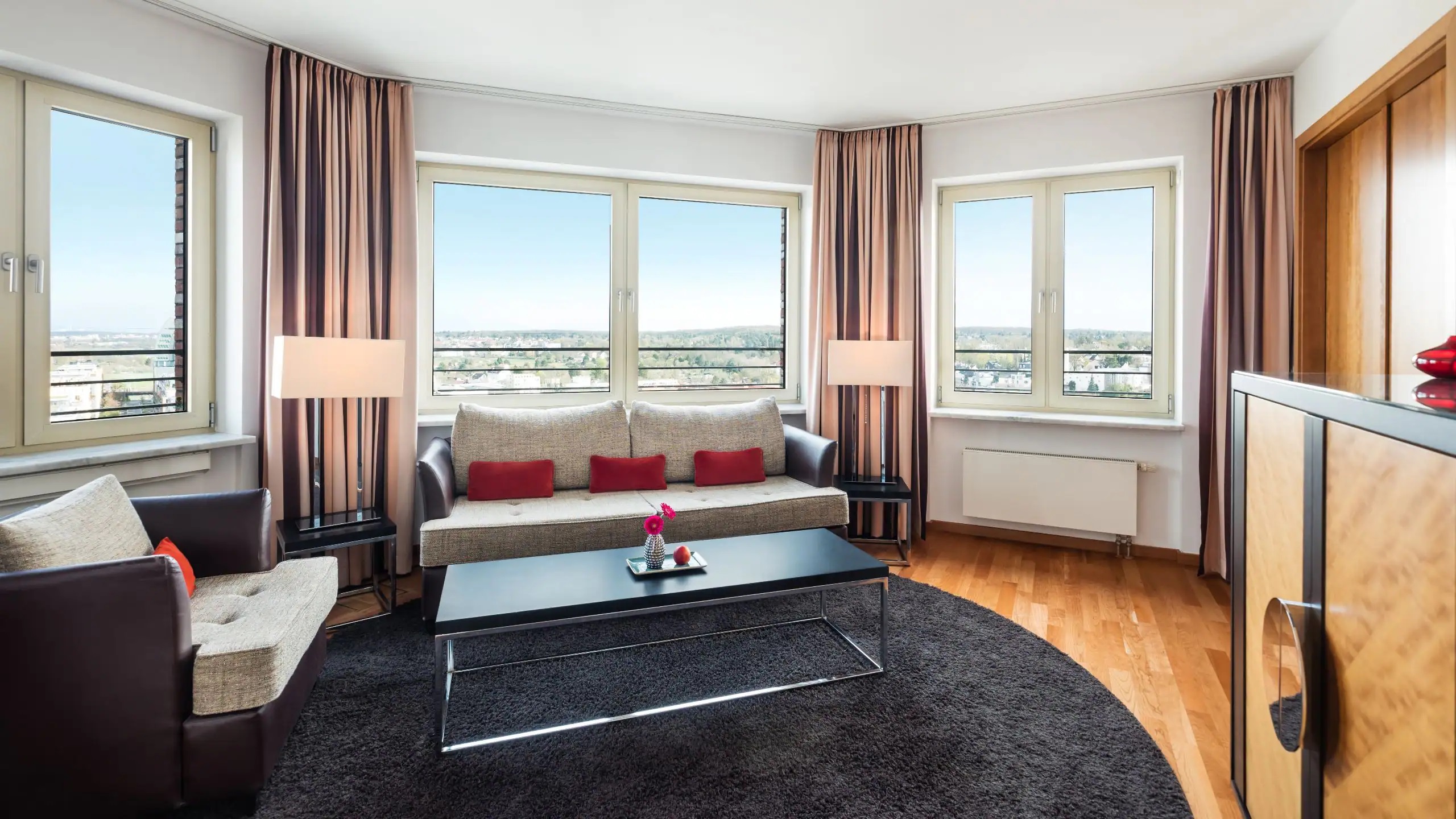 Double Deluxe King Bed