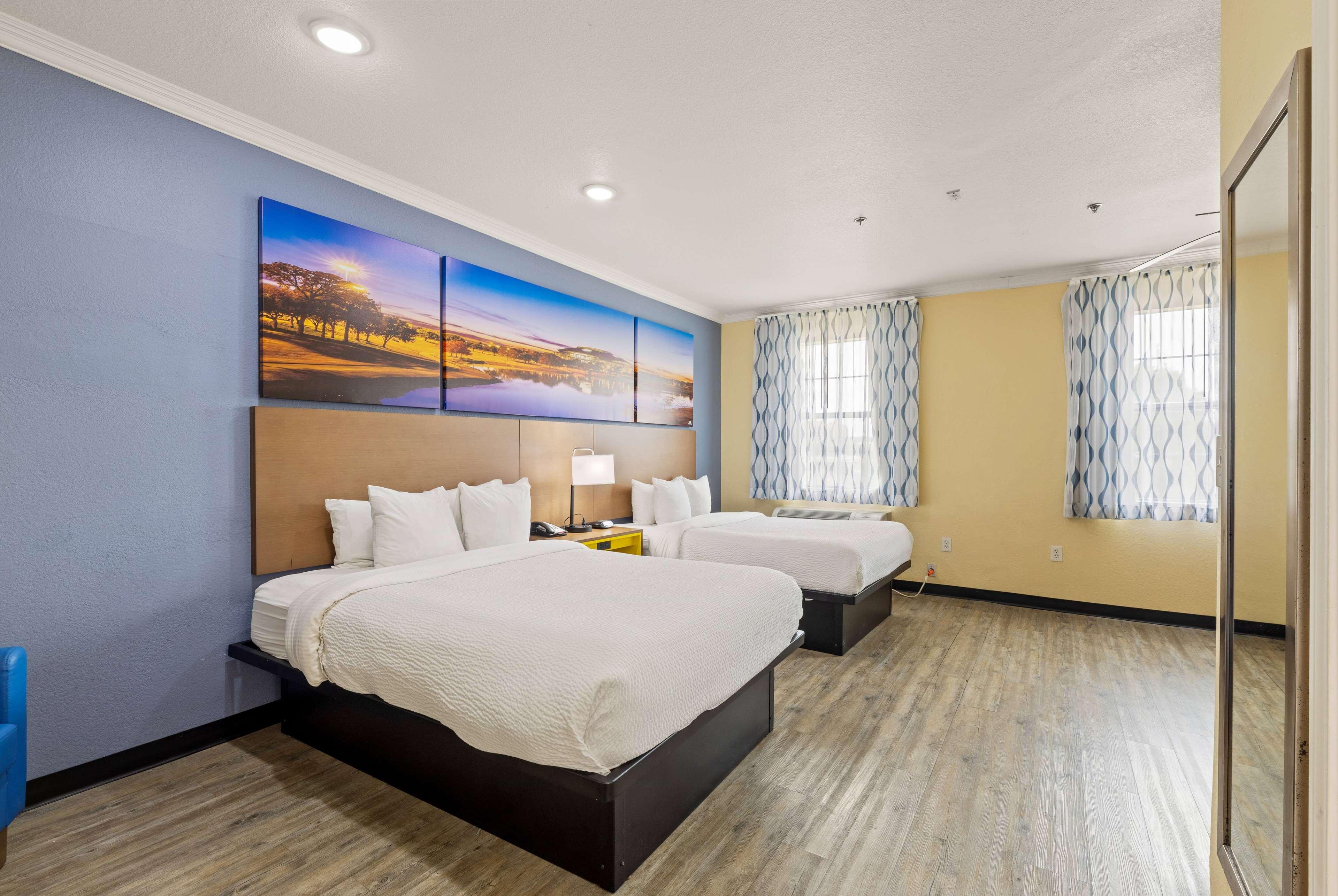 Quadruple Two Queen Beds