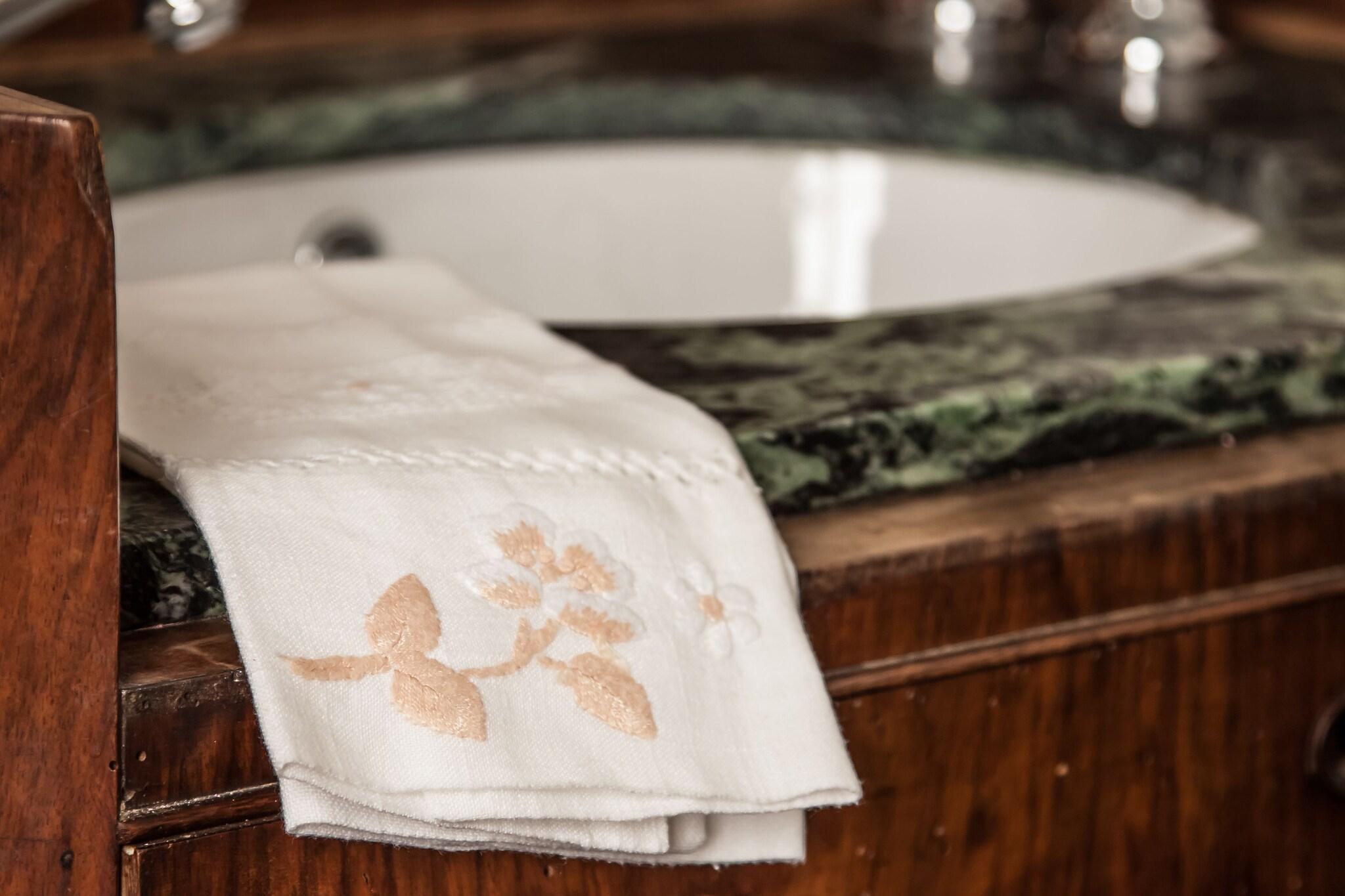 Double Queen Size Bed