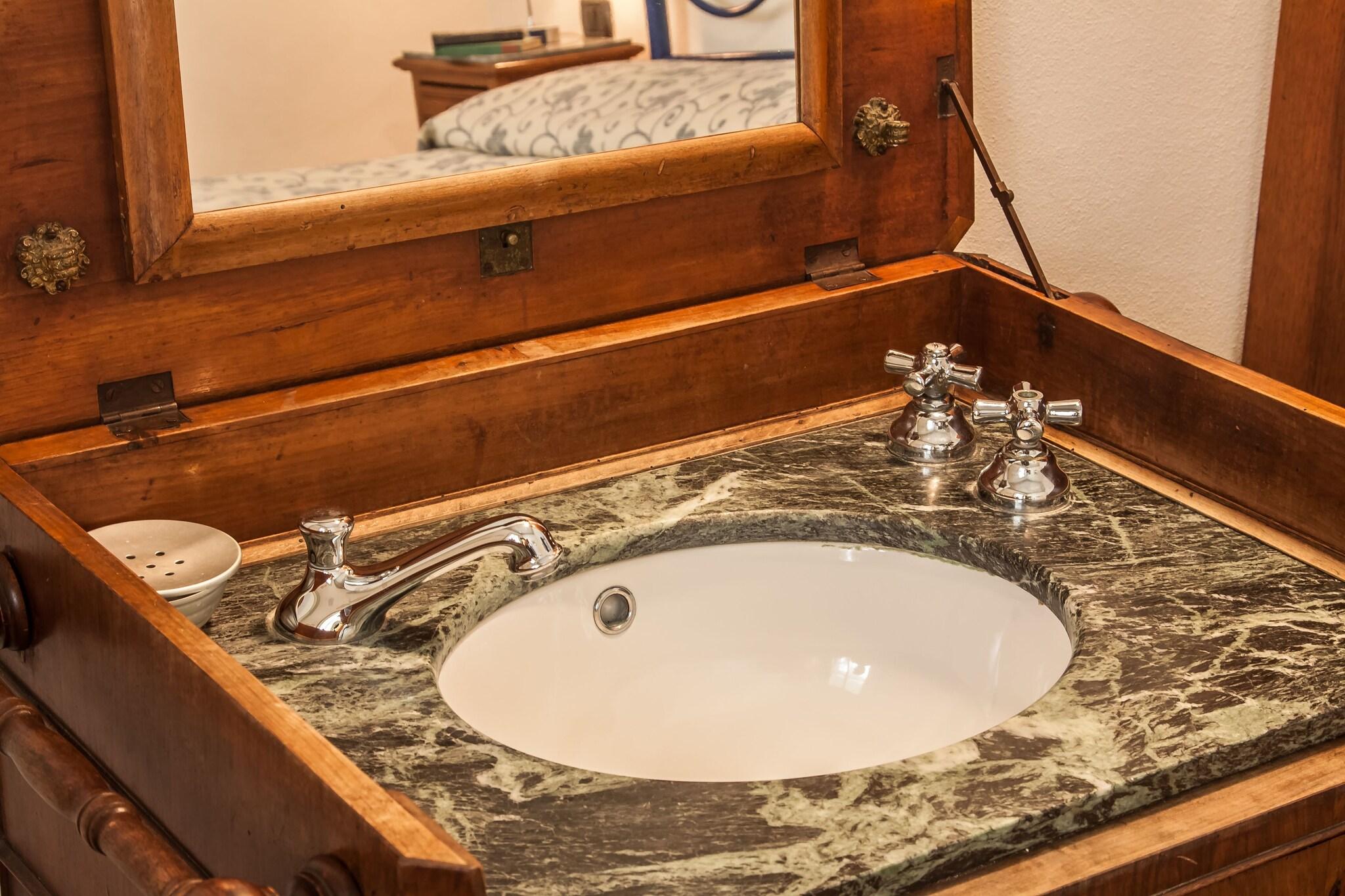 Double Queen Size Bed