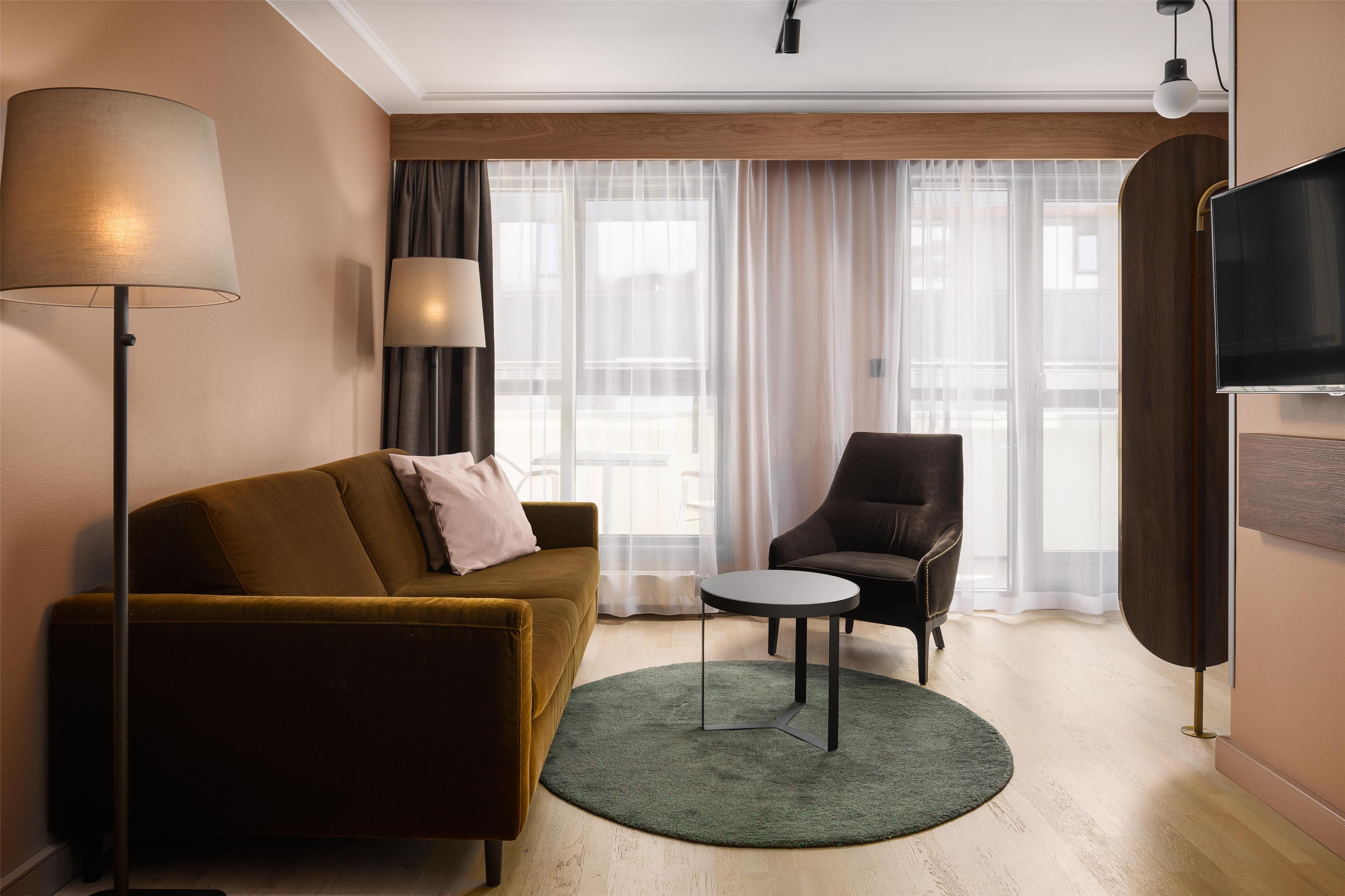 Double Single Superior King Bed