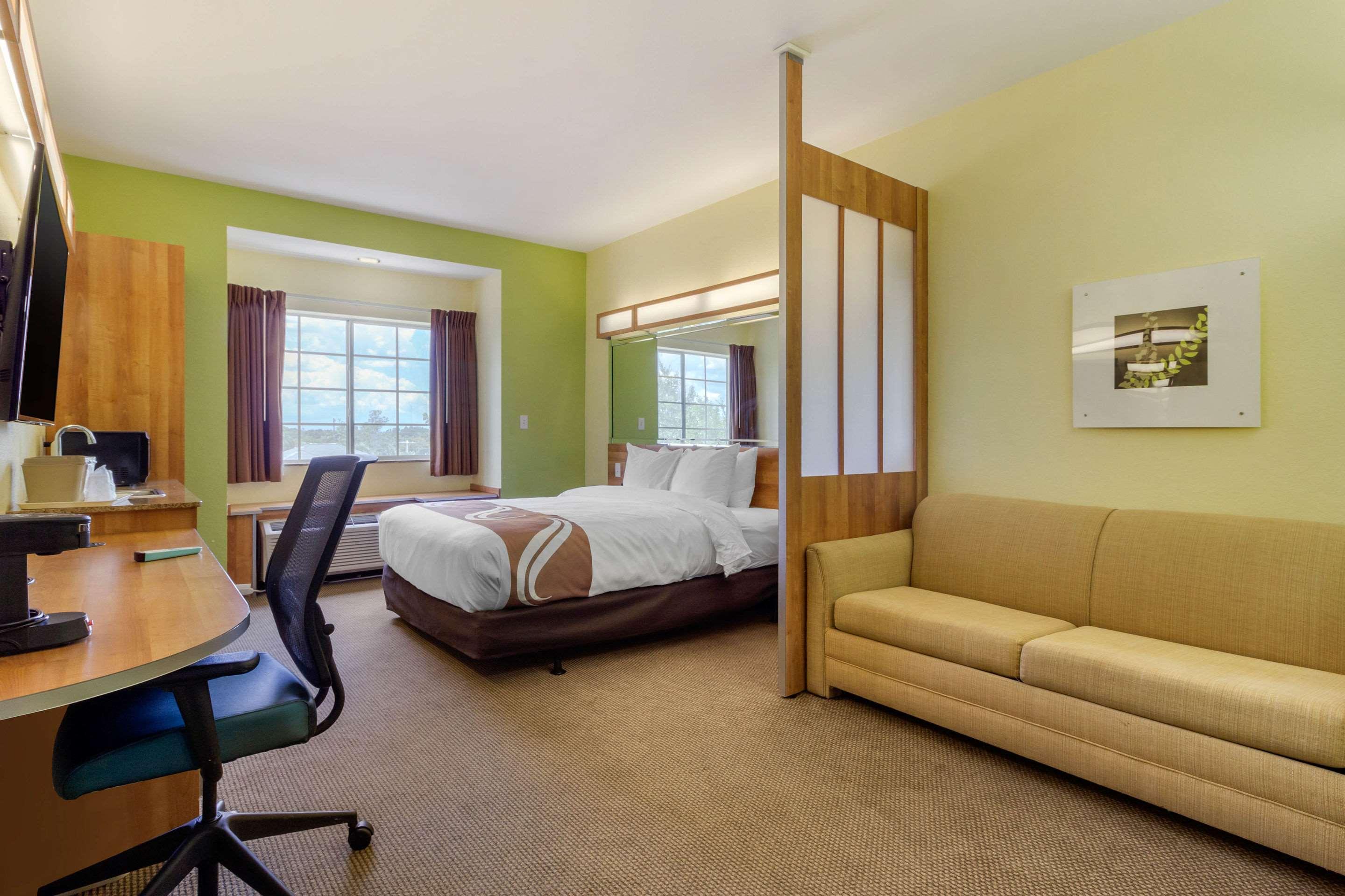 Suite Accessible-queen Size Bed