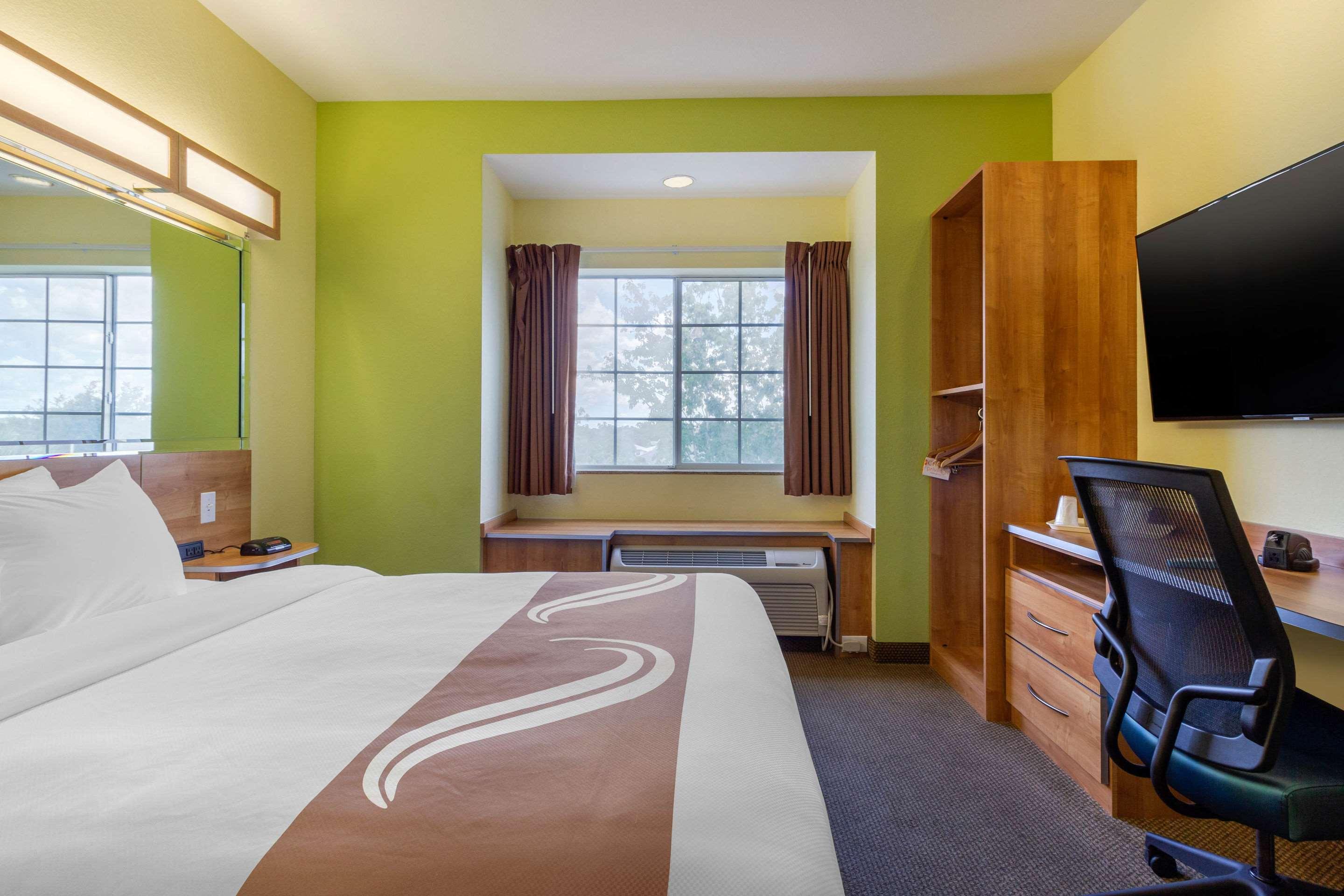 Double Queen Size Bed