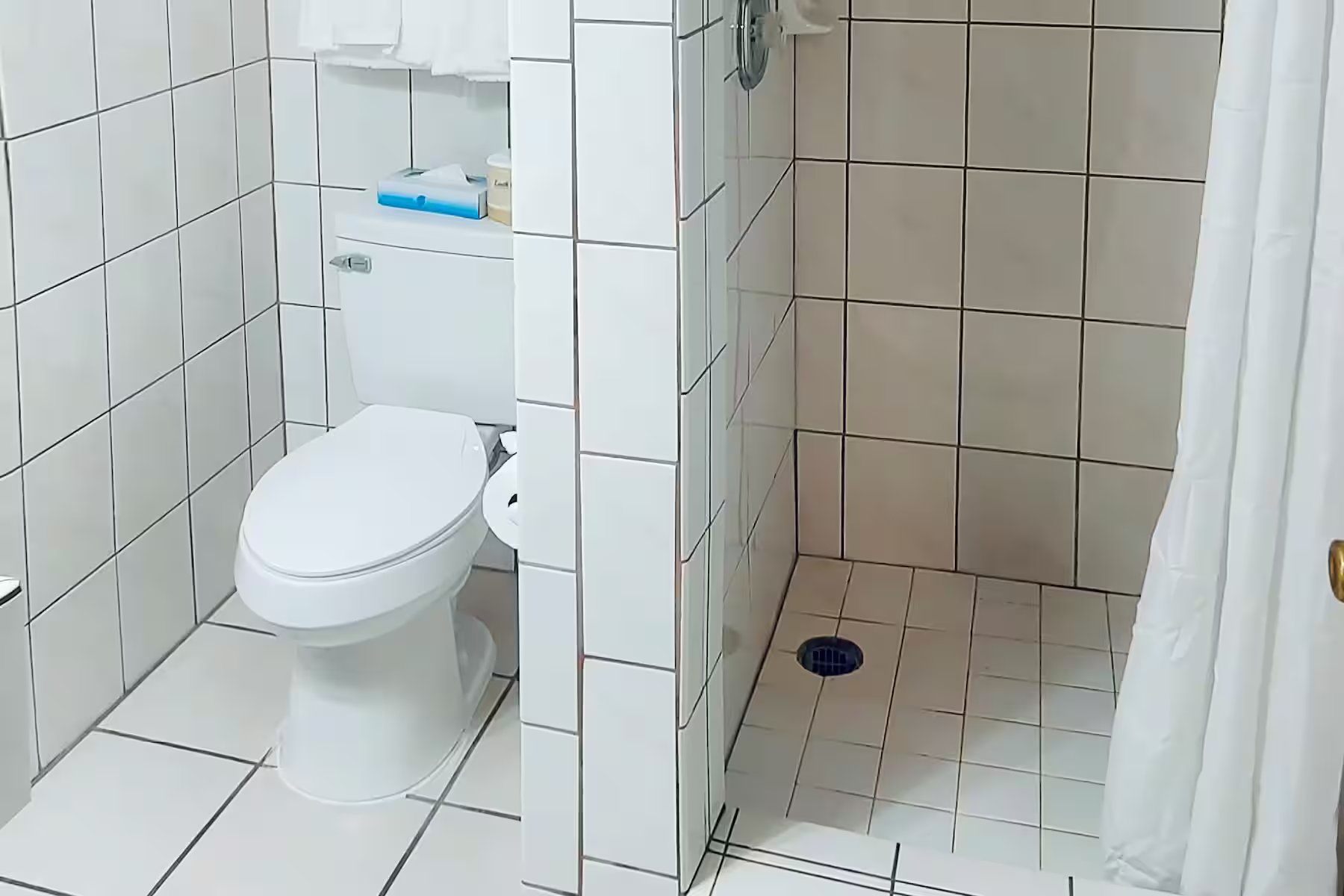 Studio King Size Bed