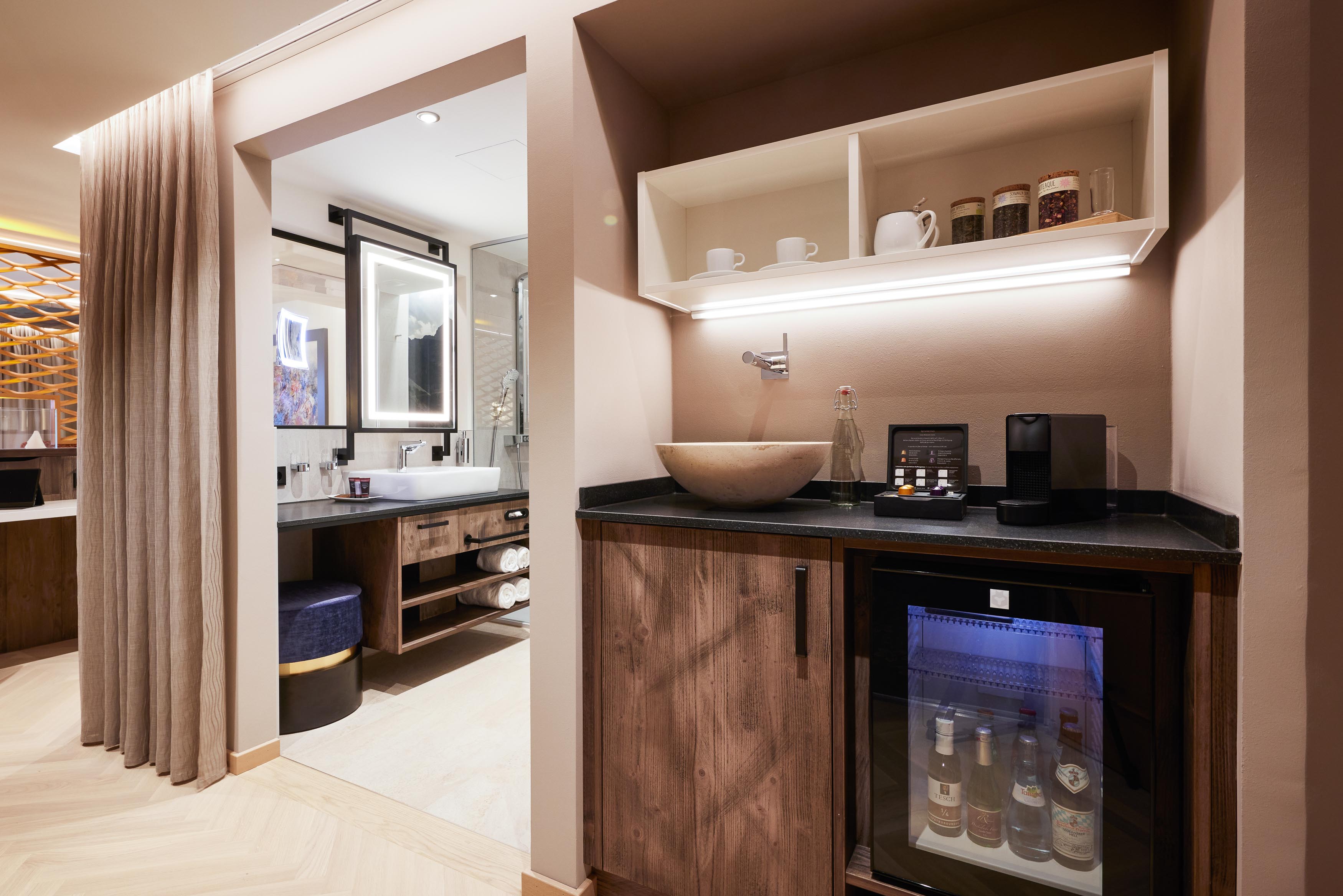 Junior Suite Deluxe Mountain View