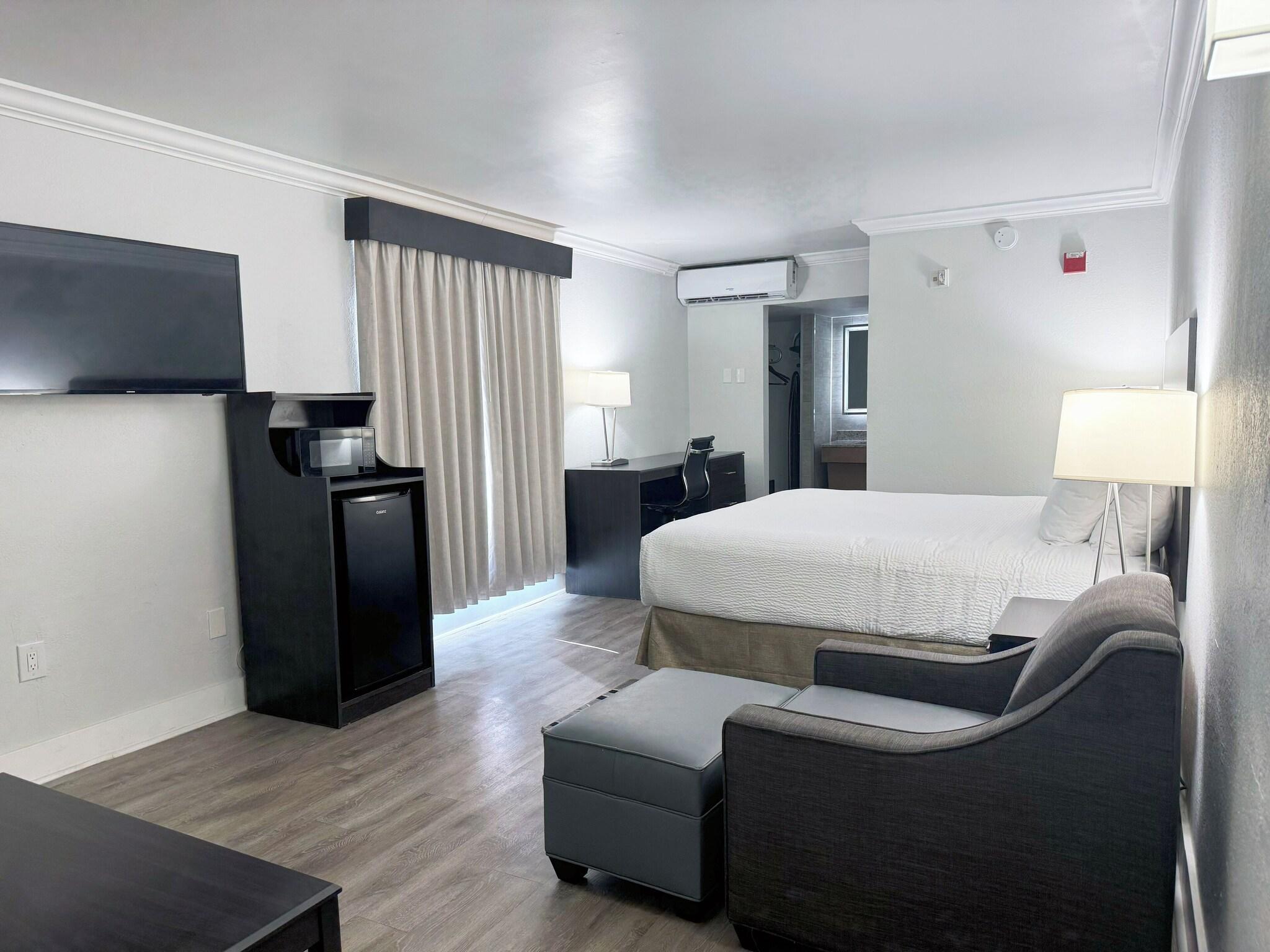 Suite Deluxe King Bed