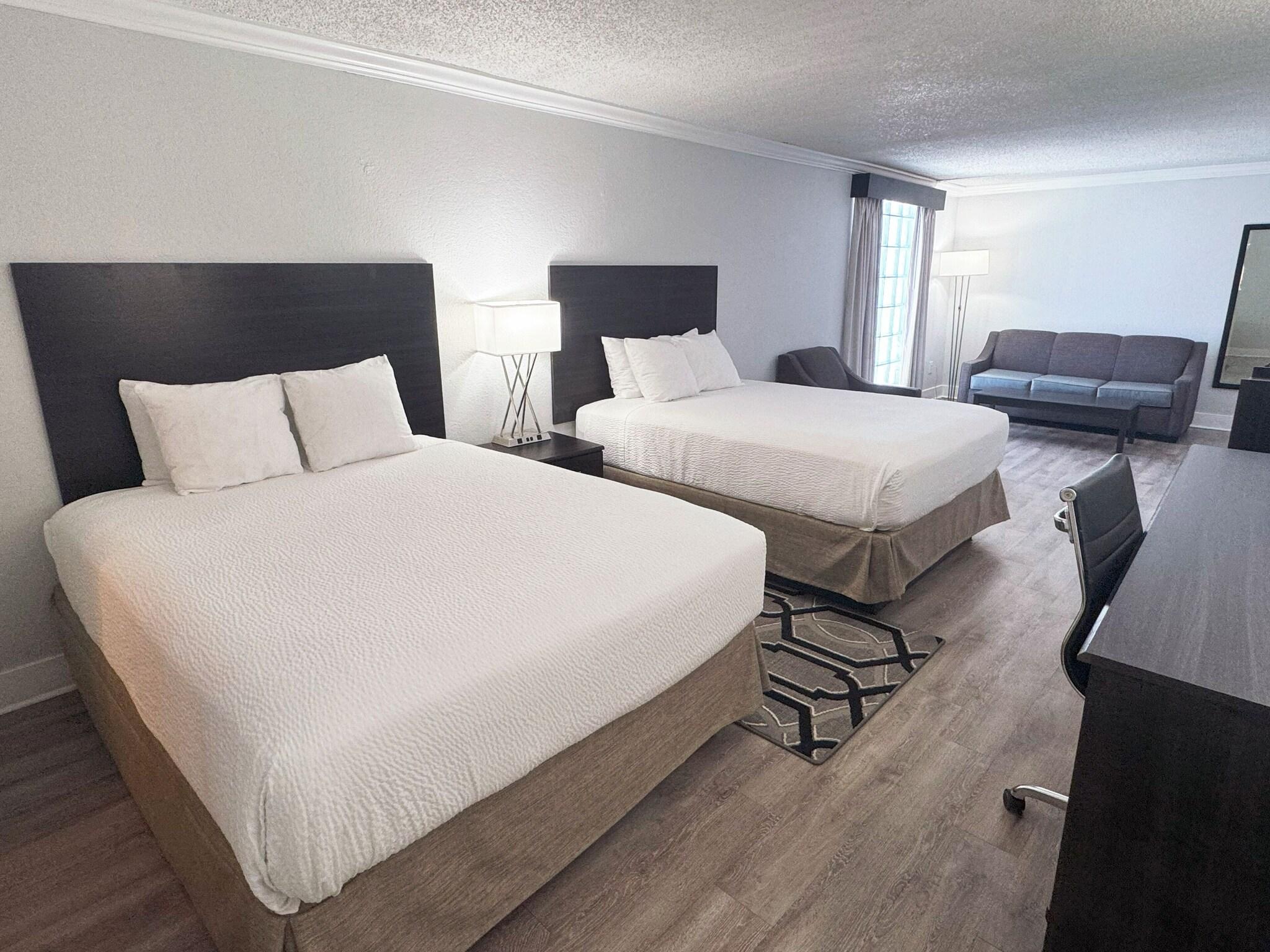 Suite Deluxe Two Queen Beds