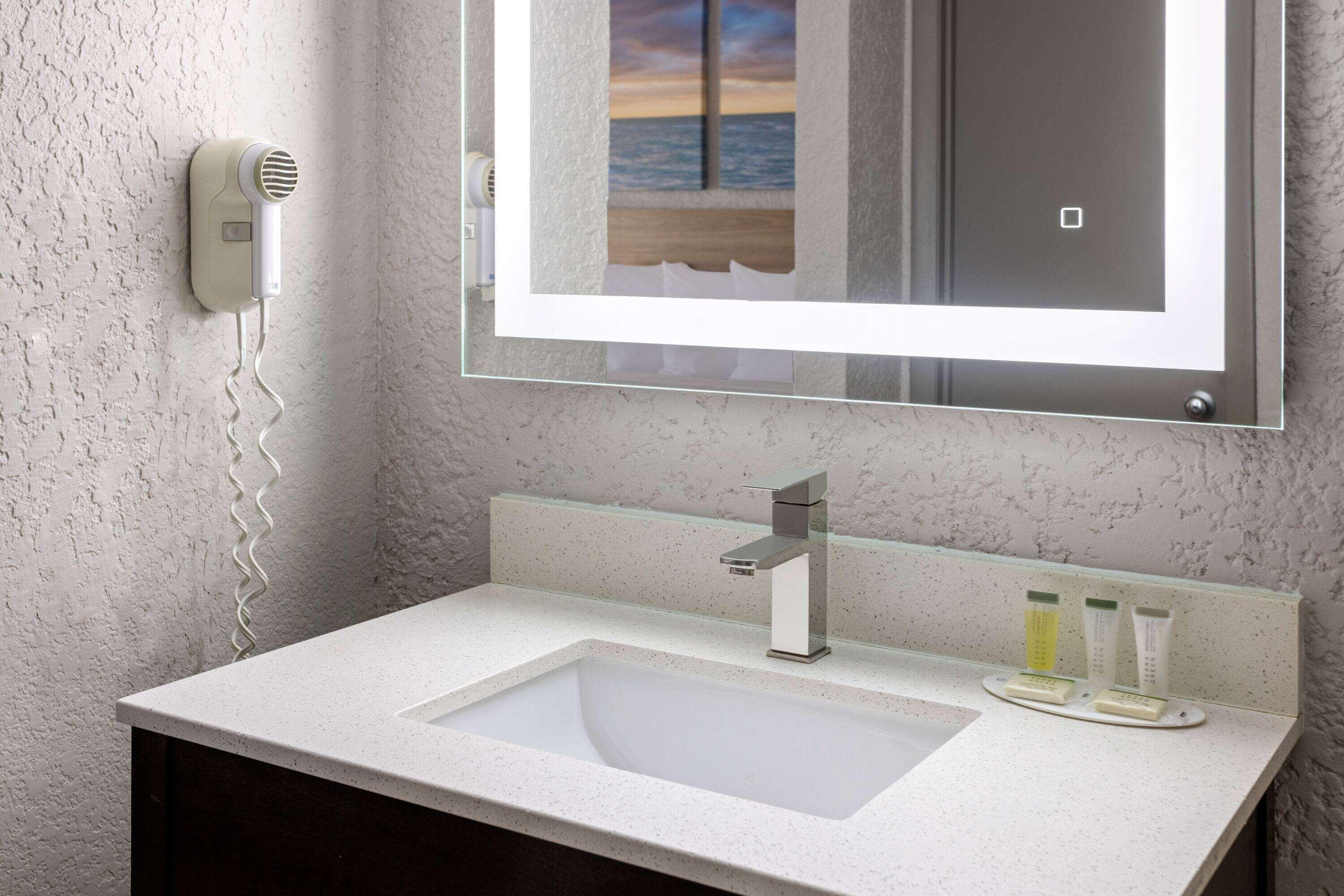 Double King Bed Non Smoking