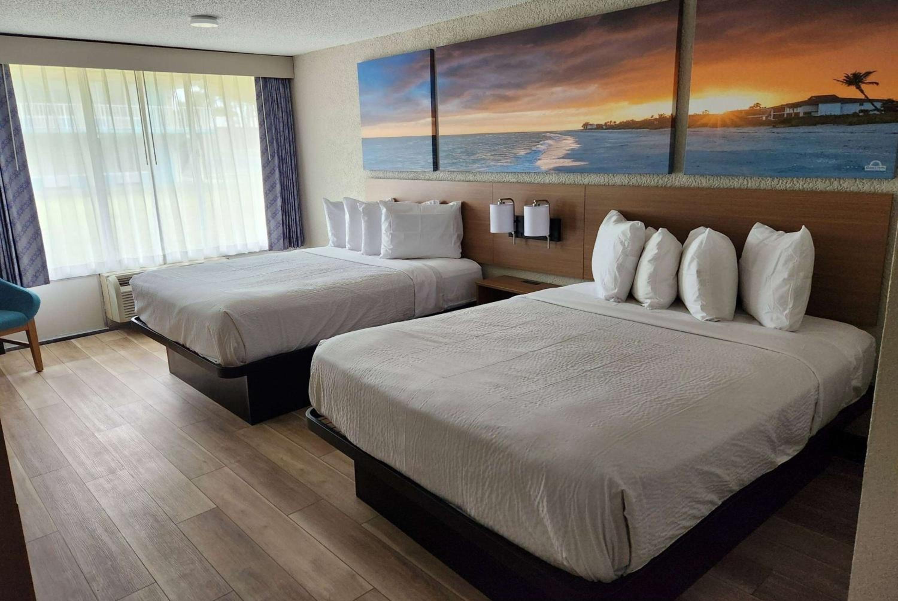 Quadruple Two Queen Beds